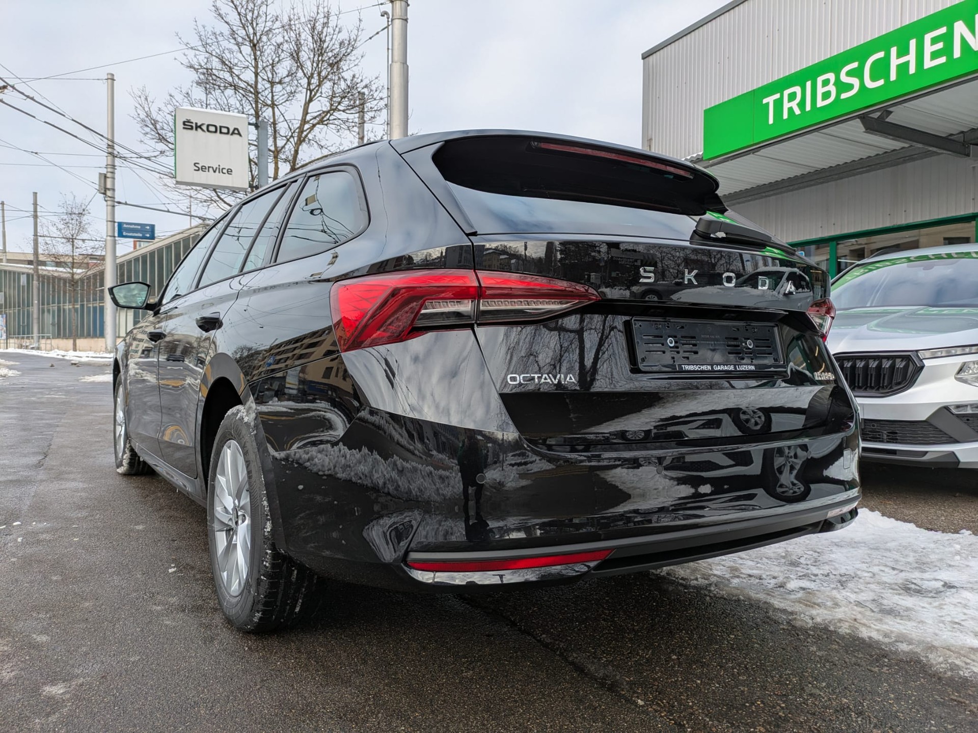 SKODA Octavia Combi 1.5 TSI mHEV DSG Selection-image-6