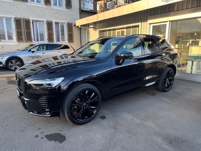 VOLVO XC60 2.0 B5 MH Ultra Black Edition AWD-image-4