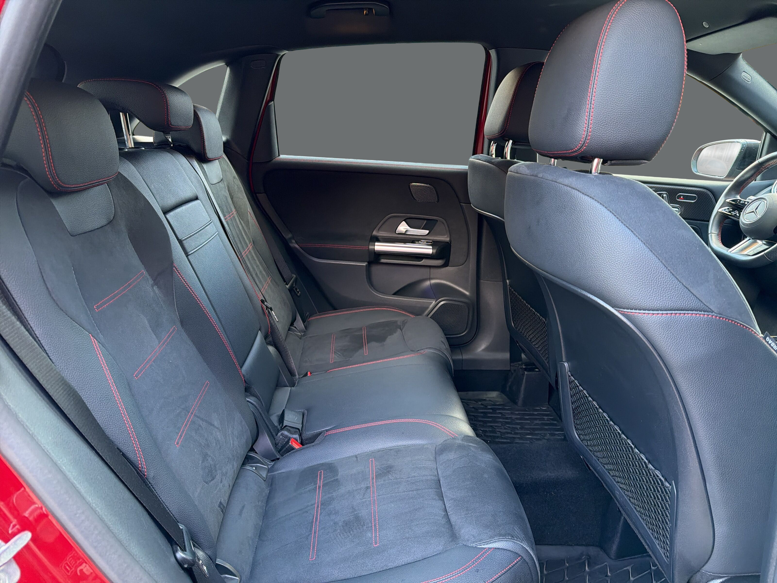 MERCEDES-BENZ B 250 4Matic 8G-DCT-image-18