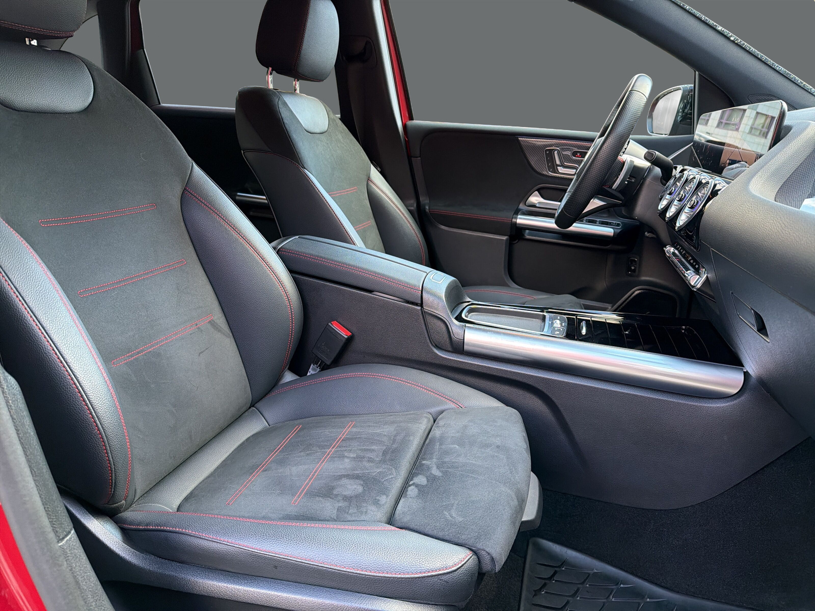 MERCEDES-BENZ B 250 4Matic 8G-DCT-image-17