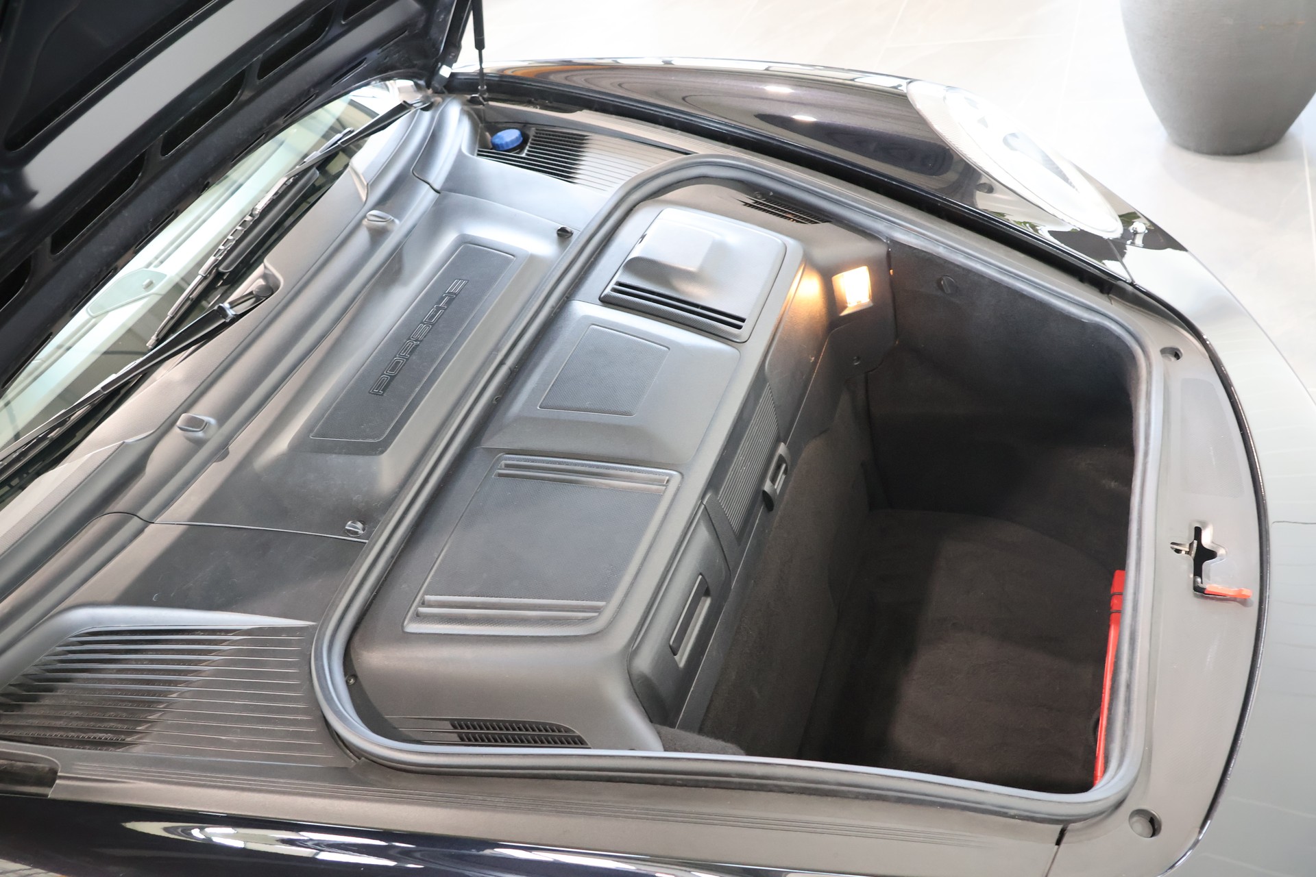 PORSCHE 911 Targa 4-image-15