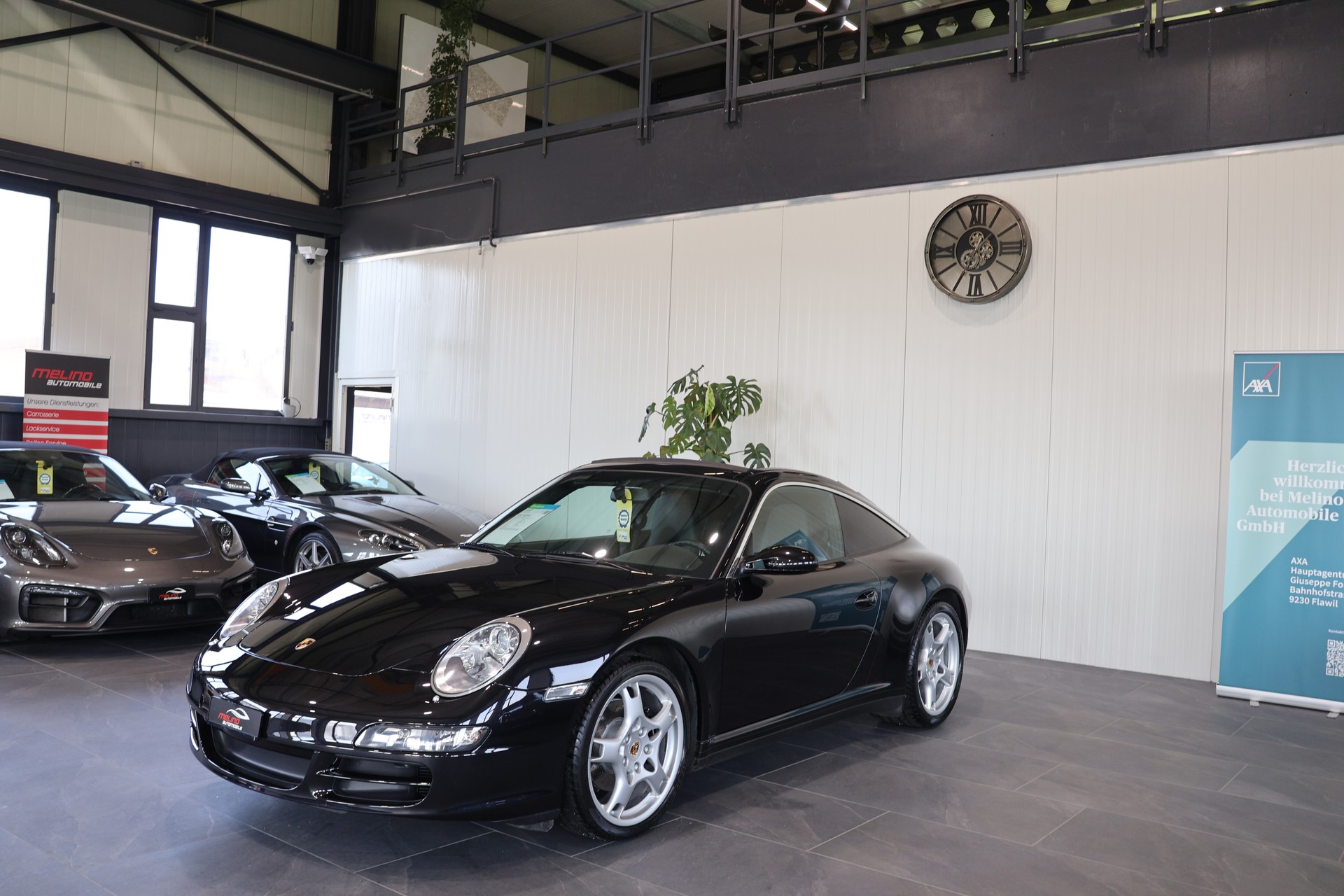 PORSCHE 911 Targa 4-image-1