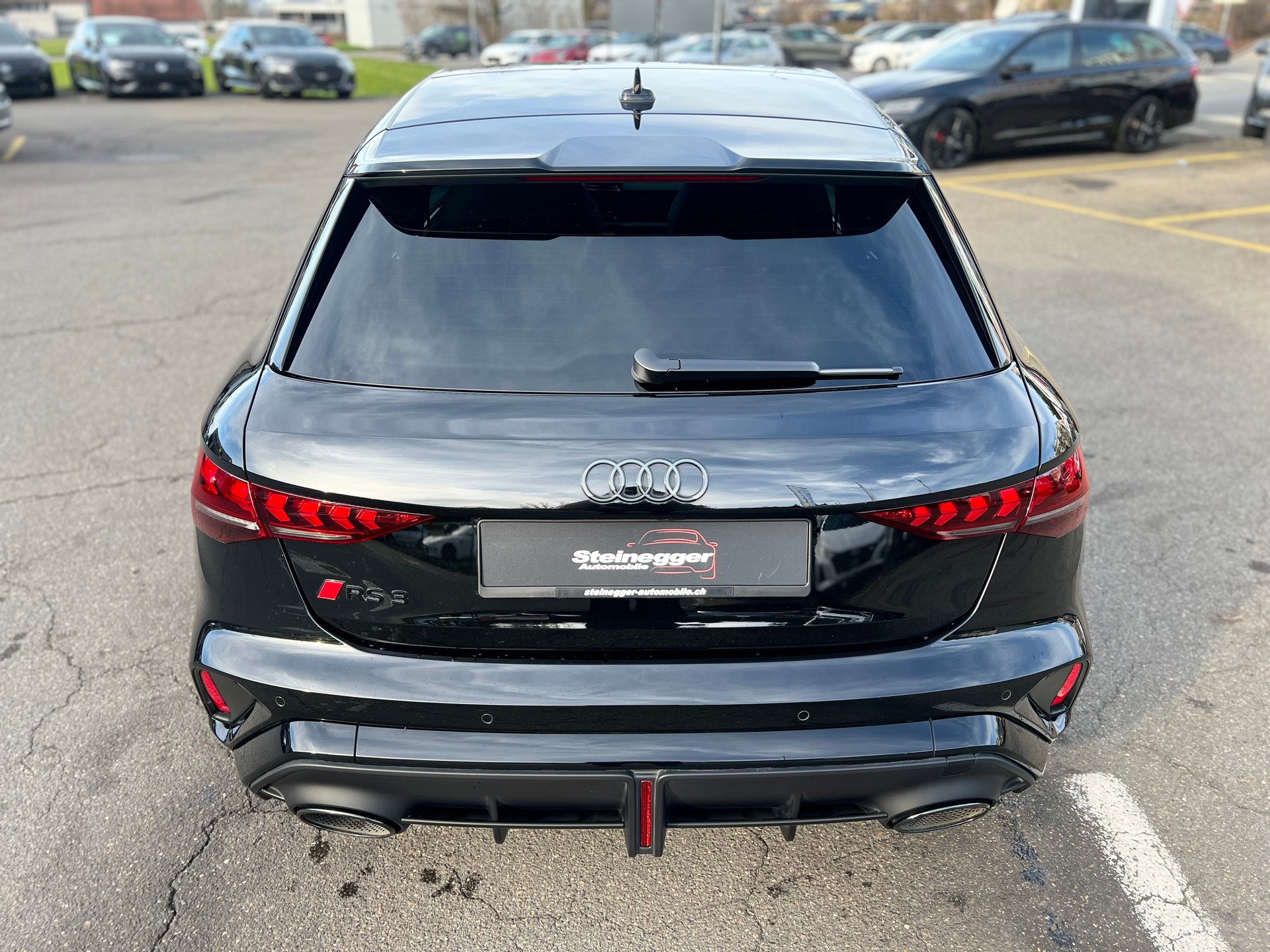 AUDI RS3 Sportback 2.5 TSI quattro S-tronic-image-8