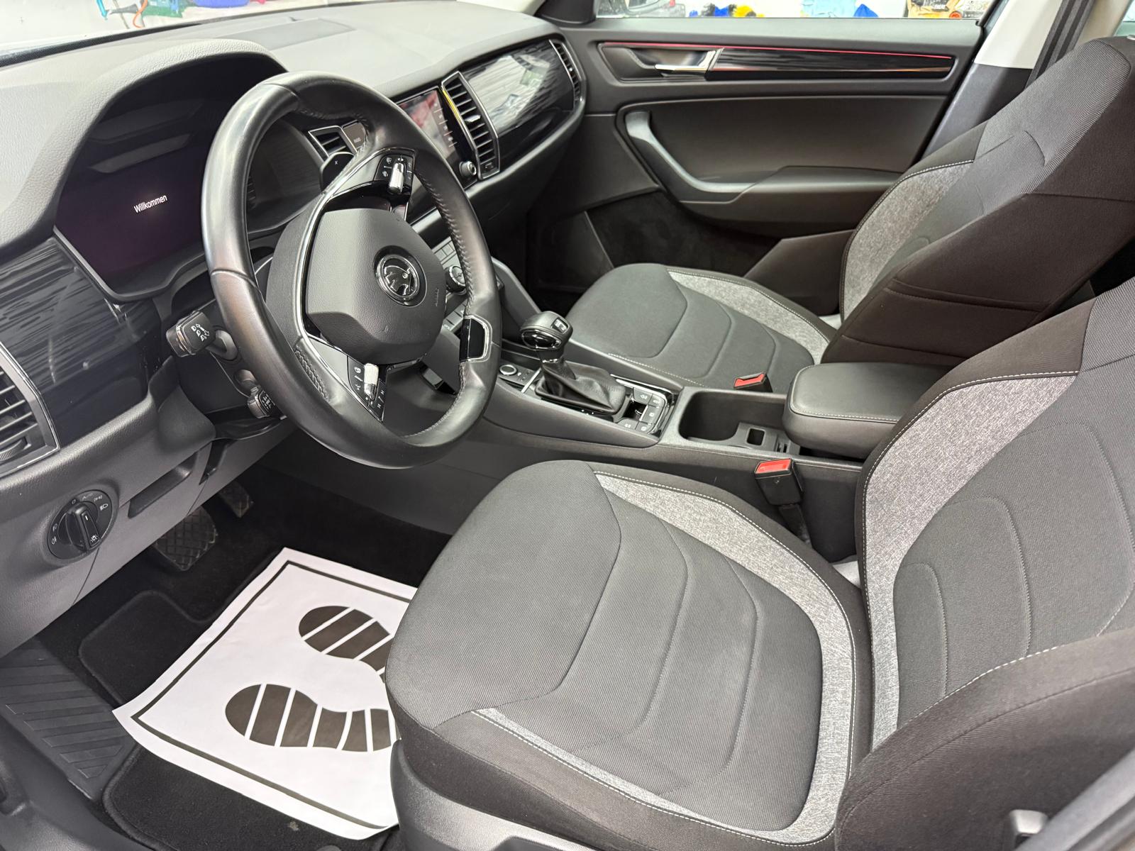 SKODA Kodiaq 2.0 TSI 4x4 Sport Line-image-11