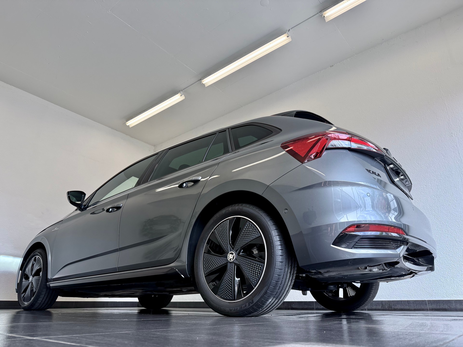 SKODA Scala 1.0 TSI Monte Carlo DSG-image-8