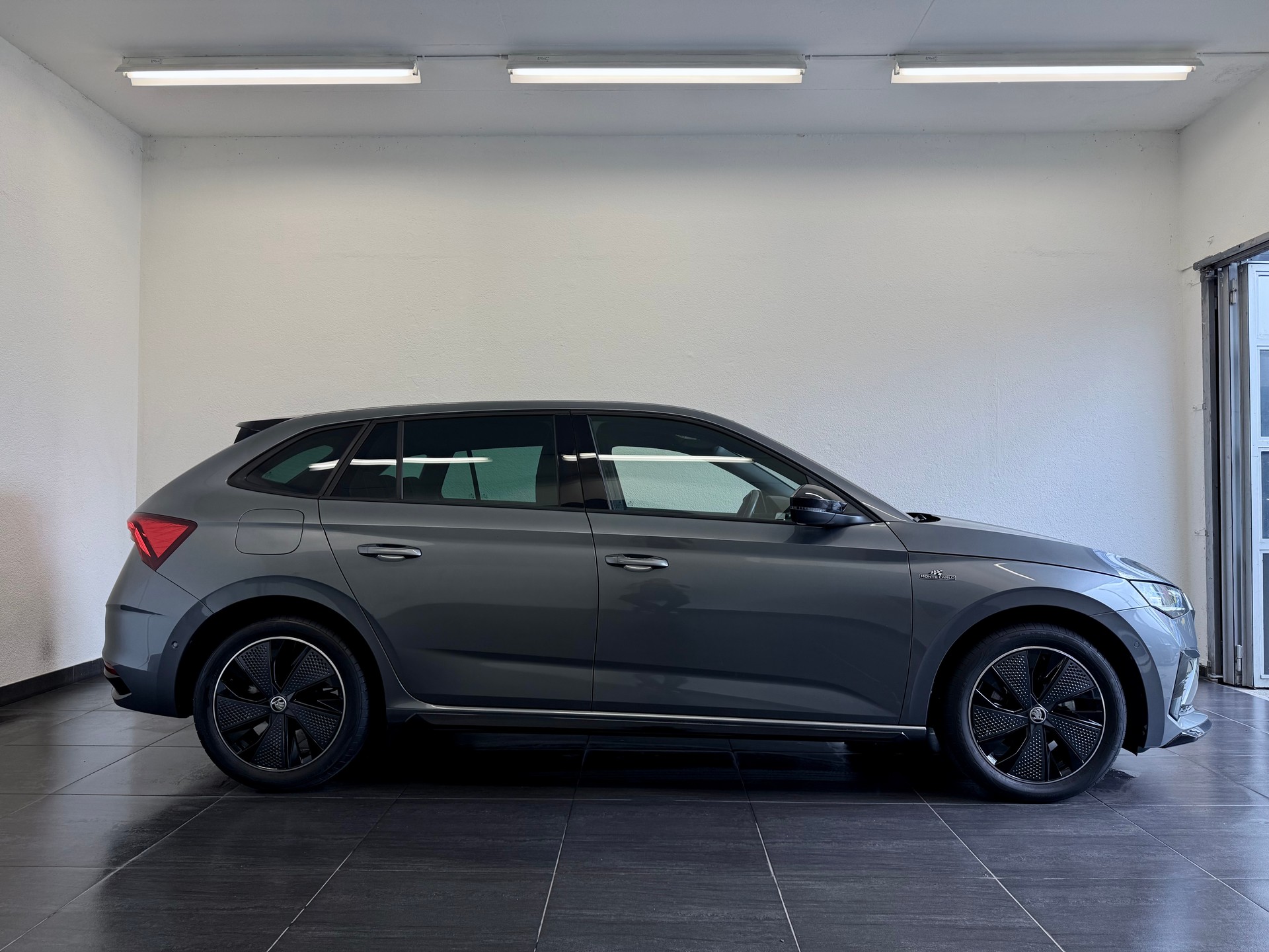 SKODA Scala 1.0 TSI Monte Carlo DSG-image-4