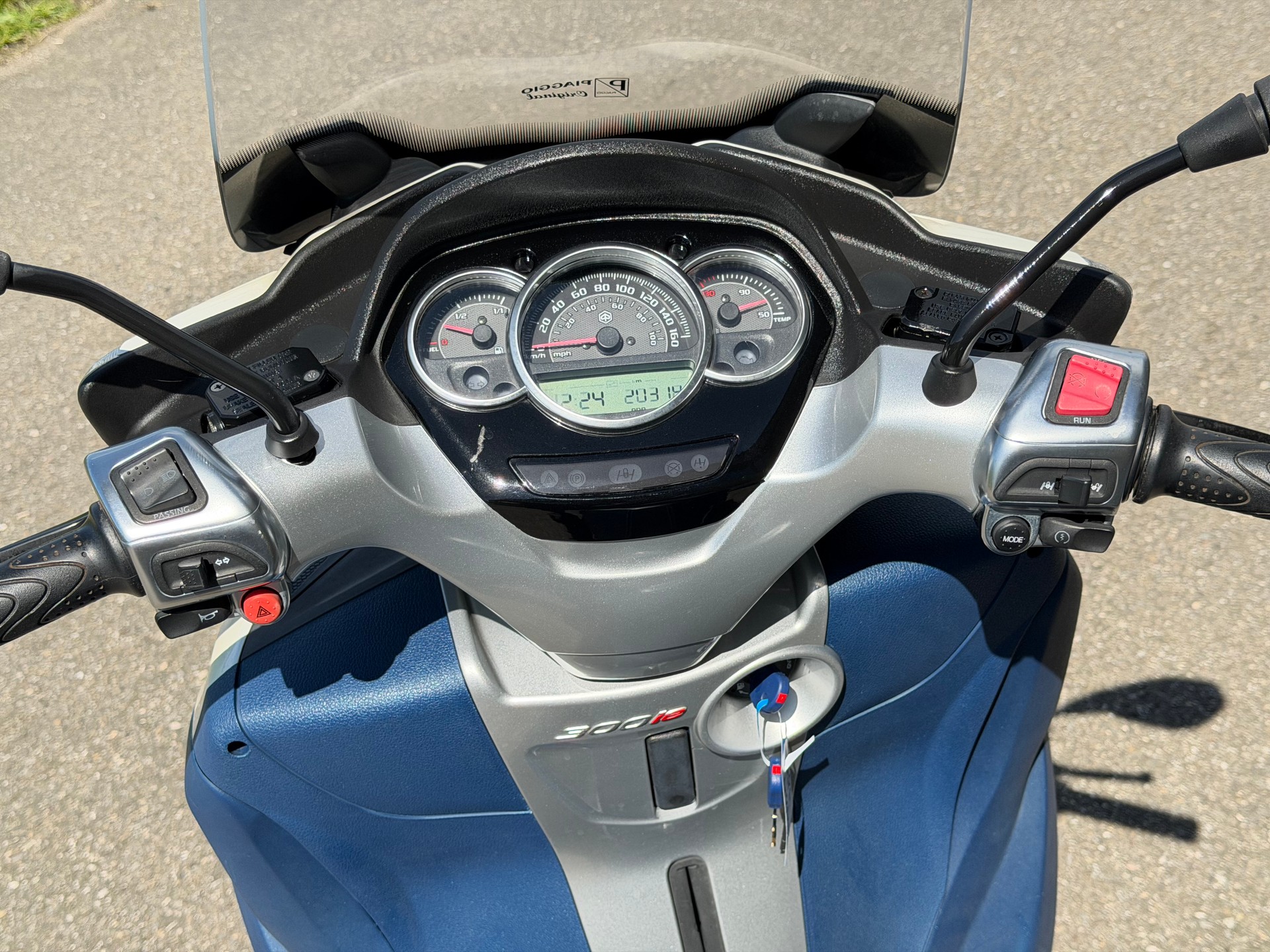 PIAGGIO MP3 Yourban 300 i.e.-image-15