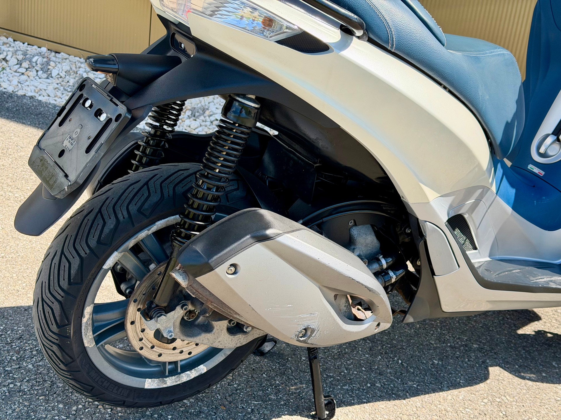 PIAGGIO MP3 Yourban 300 i.e.-image-6