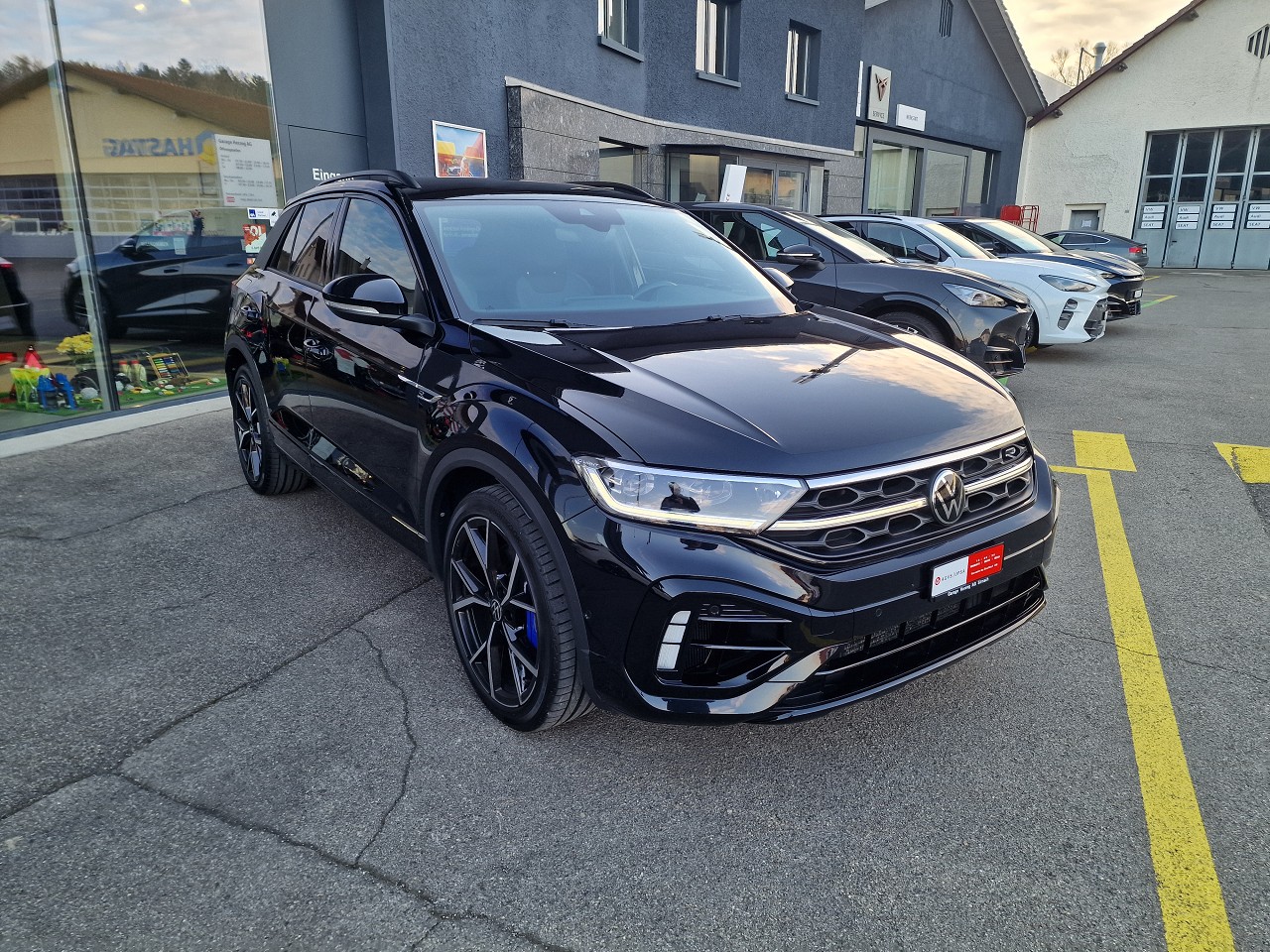 VW T-Roc 2.0 TSI R DSG 4Motion-image-7