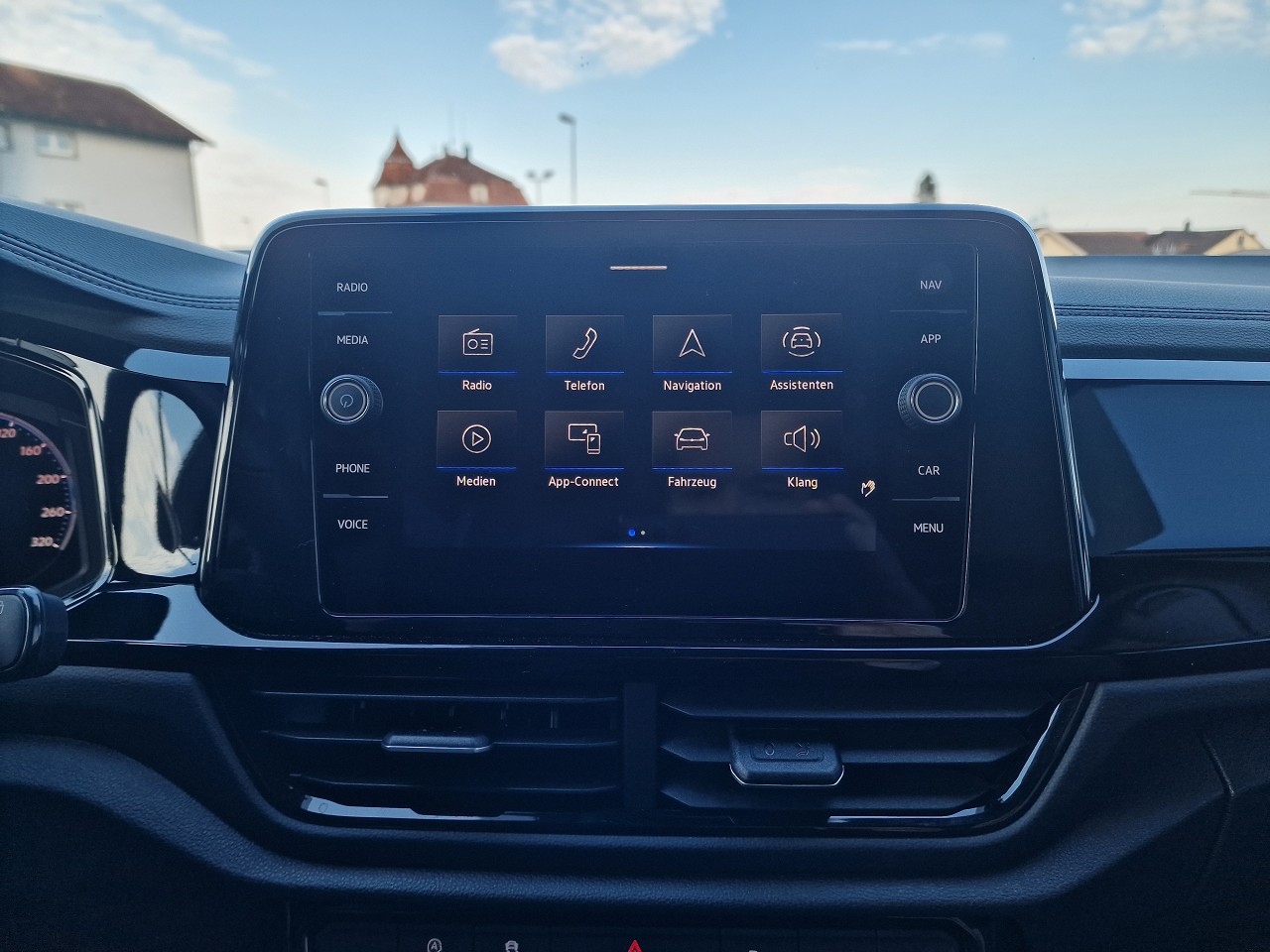 VW T-Roc 2.0 TSI R DSG 4Motion-image-19
