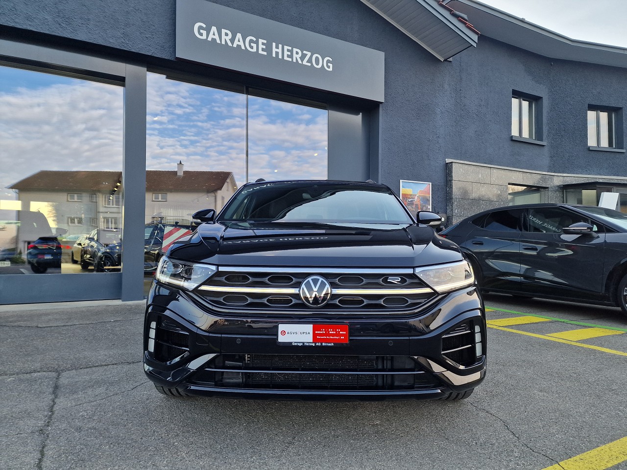 VW T-Roc 2.0 TSI R DSG 4Motion-image-8