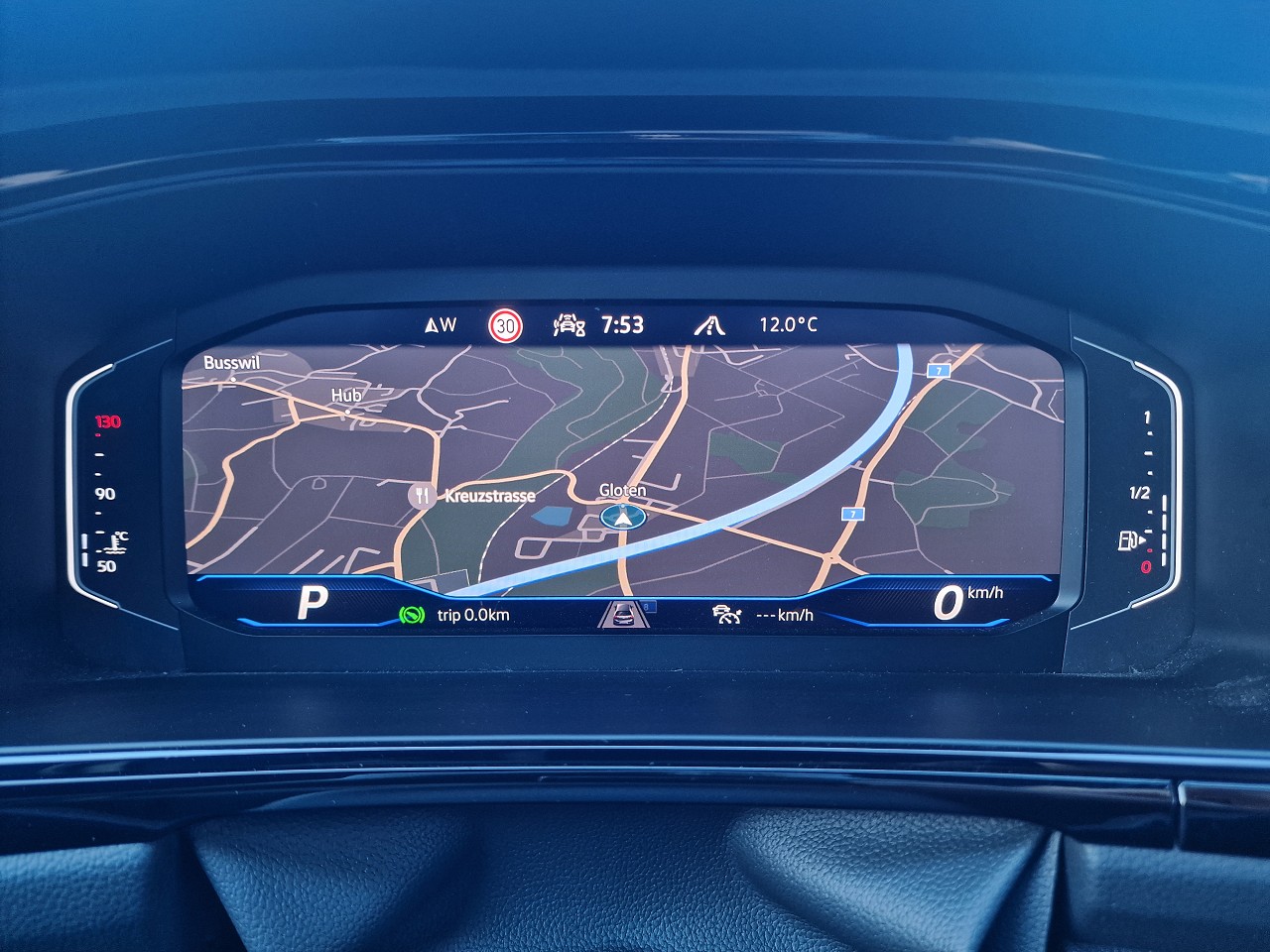 VW T-Roc 2.0 TSI R DSG 4Motion-image-17