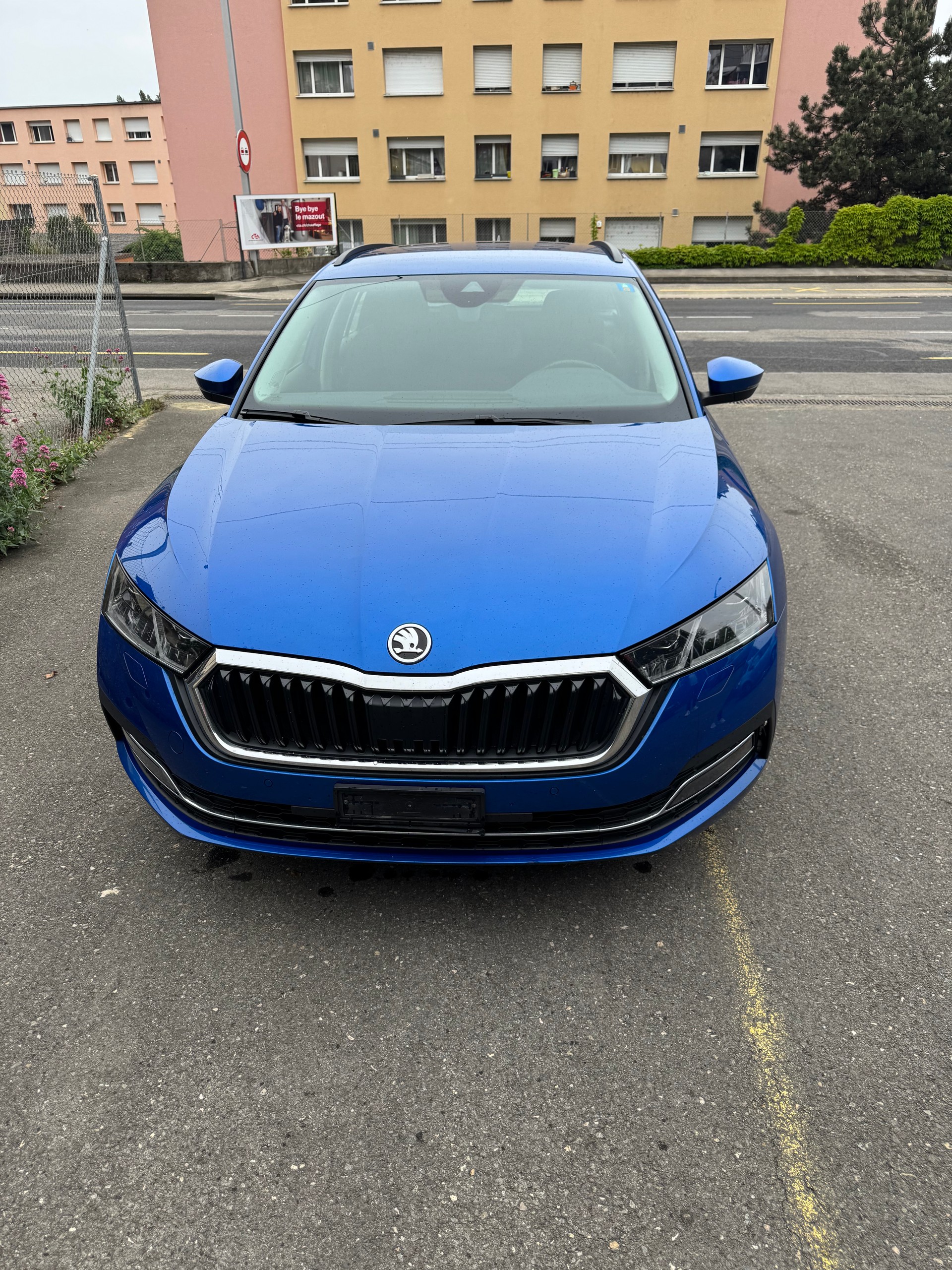 SKODA Octavia Combi 2.0 TSI Ambition DSG 4x4-image-1