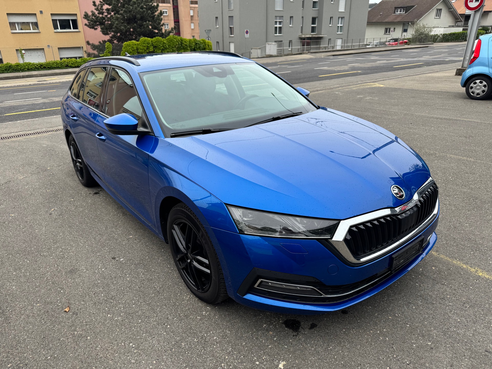 SKODA Octavia Combi 2.0 TSI Ambition DSG 4x4-image-2