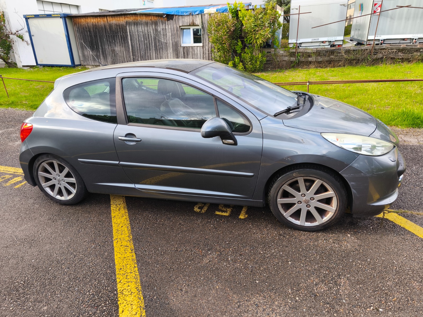 PEUGEOT 207 1.6 16V Turbo XSI-image-6