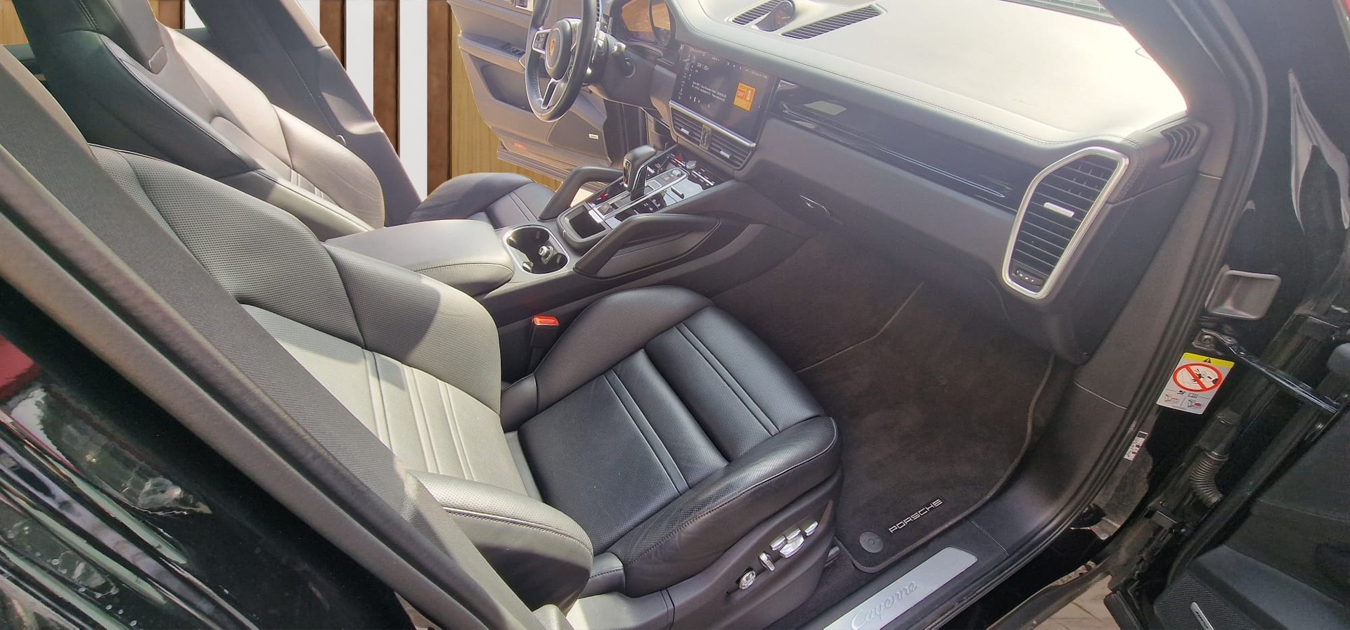 PORSCHE Cayenne Coupé E-Hybrid-image-10