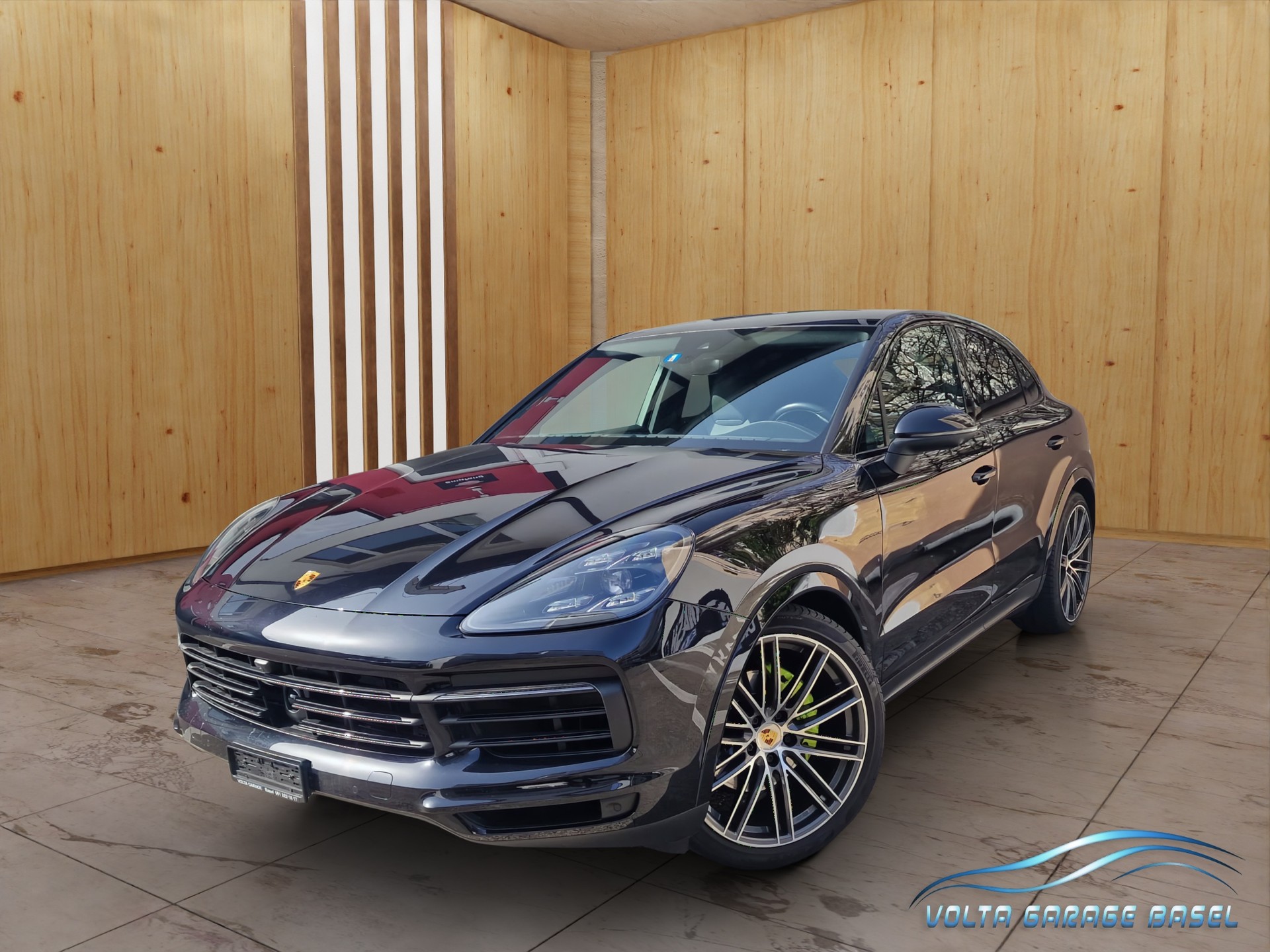 PORSCHE Cayenne Coupé E-Hybrid-showroom-element-1