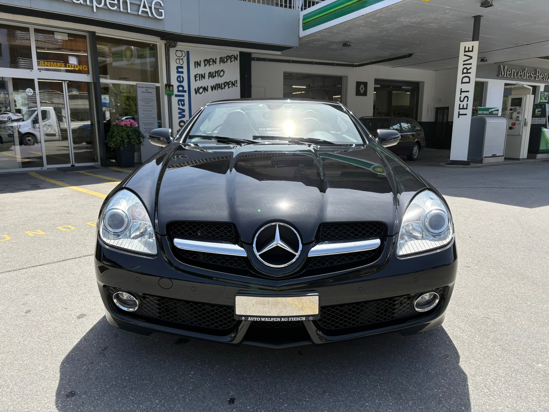 MERCEDES-BENZ SLK 350-showroom-element-1