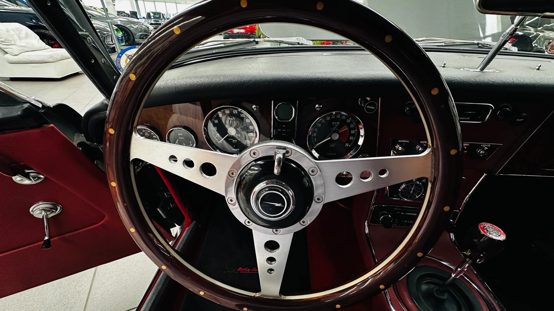 AUSTIN-HEALEY BJ8-image-6