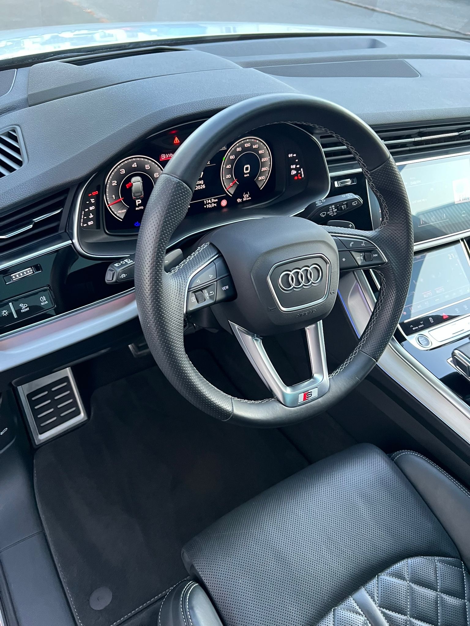 AUDI Q7 55 TFSI S Line quattro tiptronic/ 7 Plätze/ Panorama/ AHK/ Sitzlüftung/-image-8