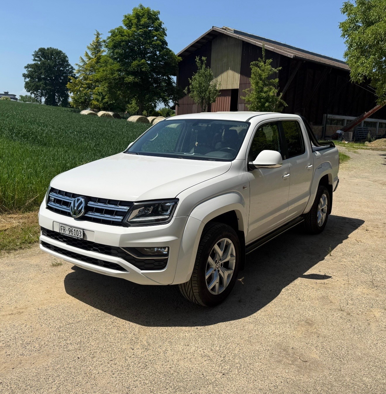VW Amarok 3.0TDI Aventura 4Motion Automatic-image-1