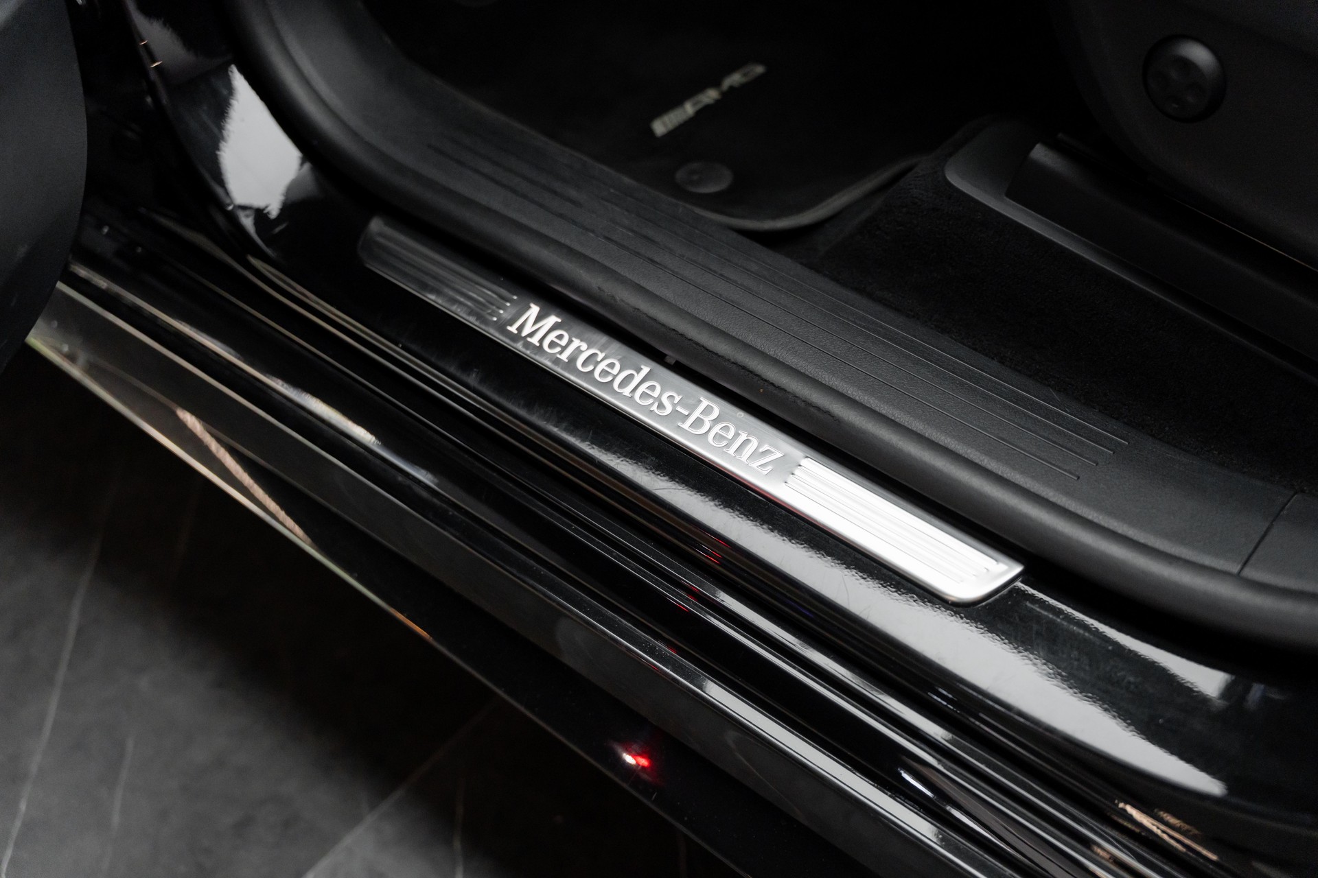 MERCEDES-BENZ GLE 400 d 4Matic AMG Line 9G-Tronic-image-22