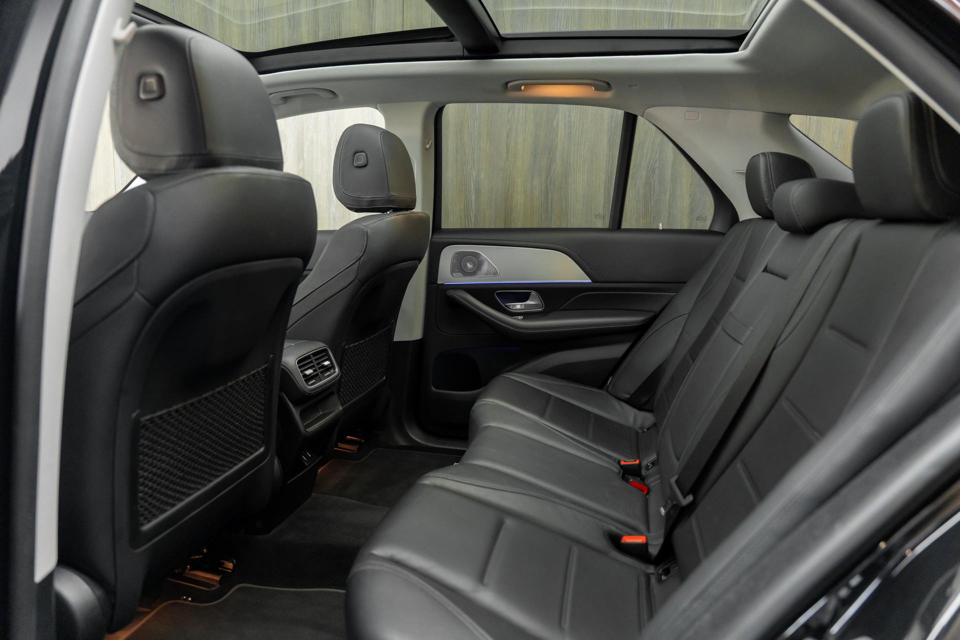 MERCEDES-BENZ GLE 400 d 4Matic AMG Line 9G-Tronic-image-9