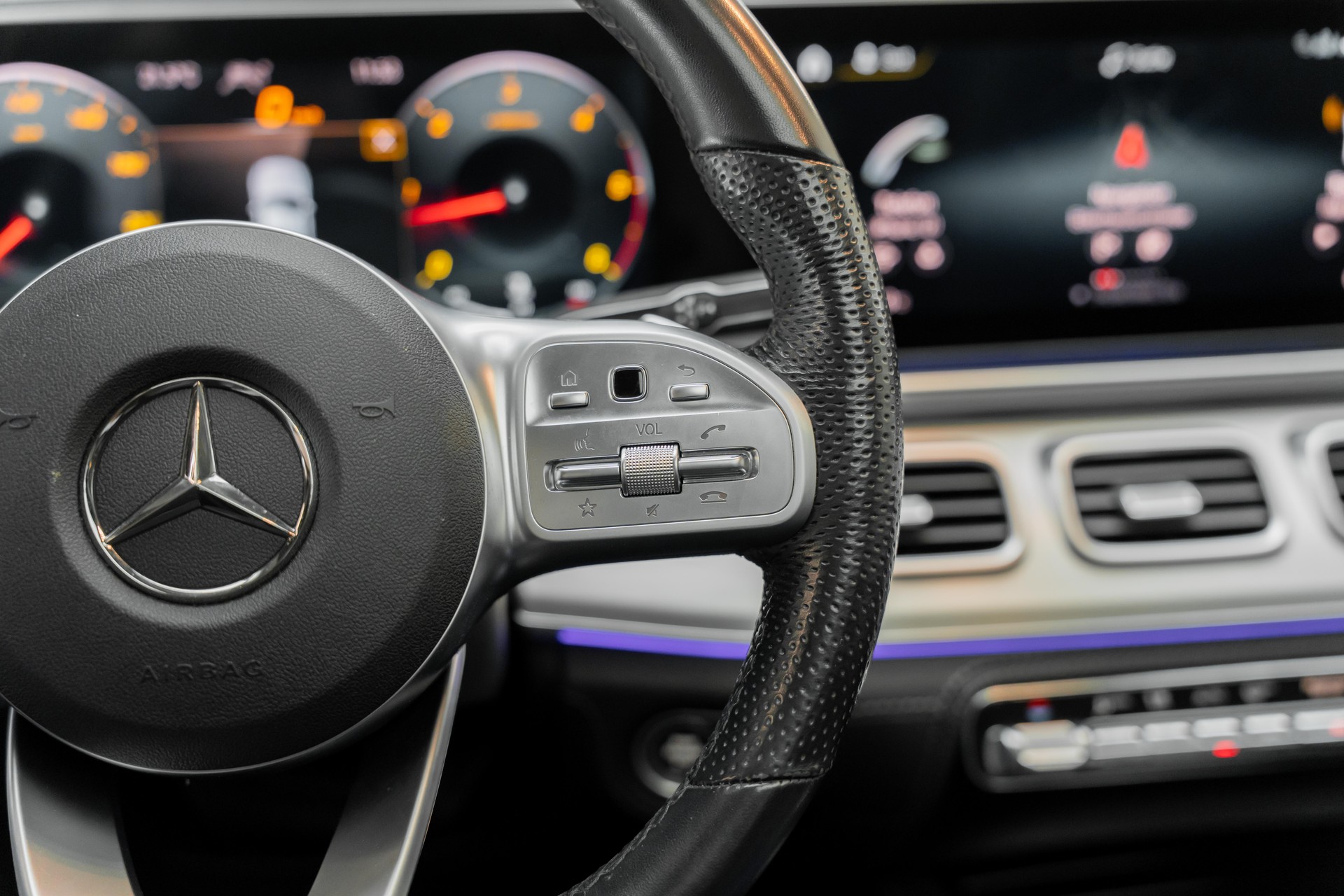 MERCEDES-BENZ GLE 400 d 4Matic AMG Line 9G-Tronic-image-18