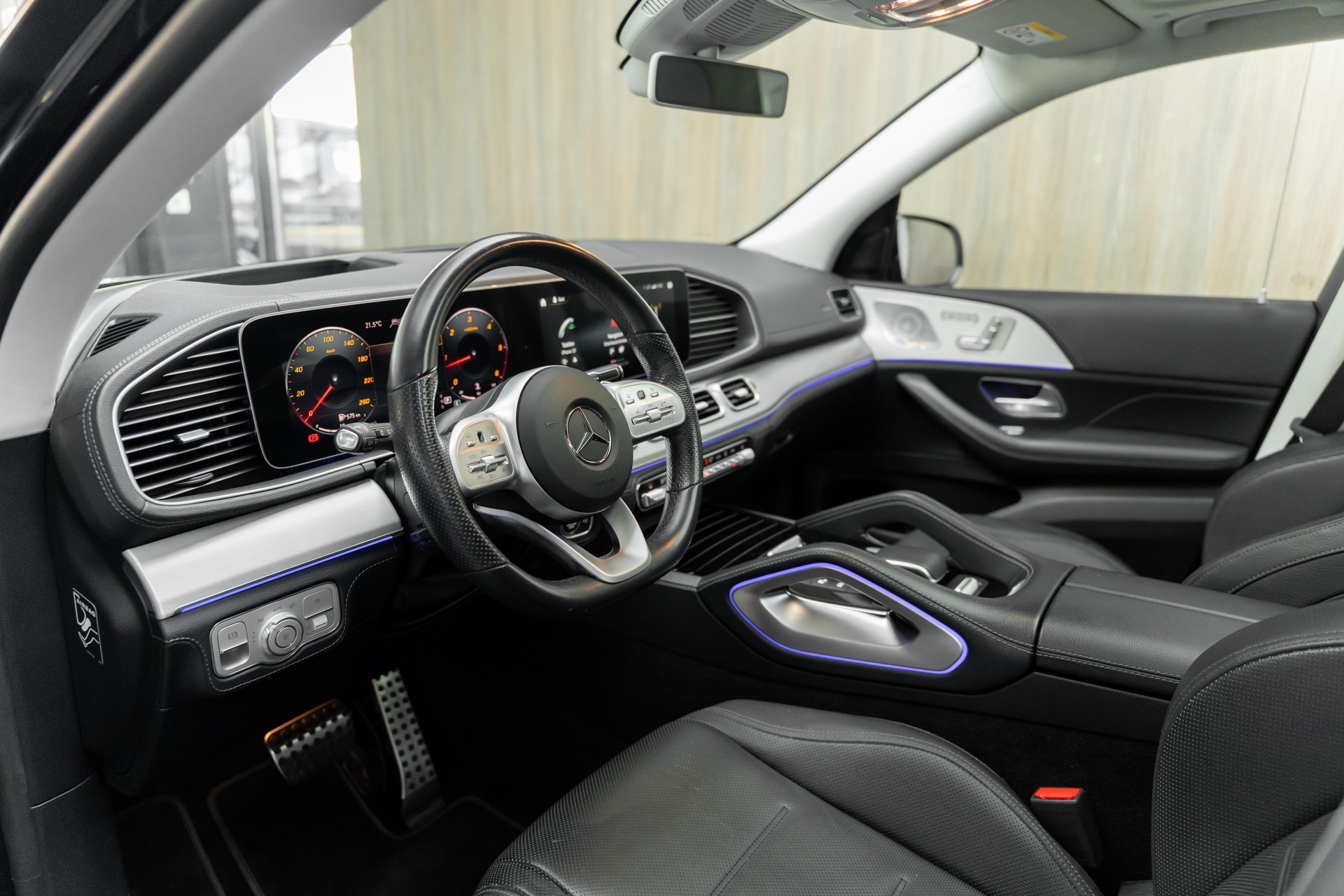 MERCEDES-BENZ GLE 400 d 4Matic AMG Line 9G-Tronic-showroom-element-3