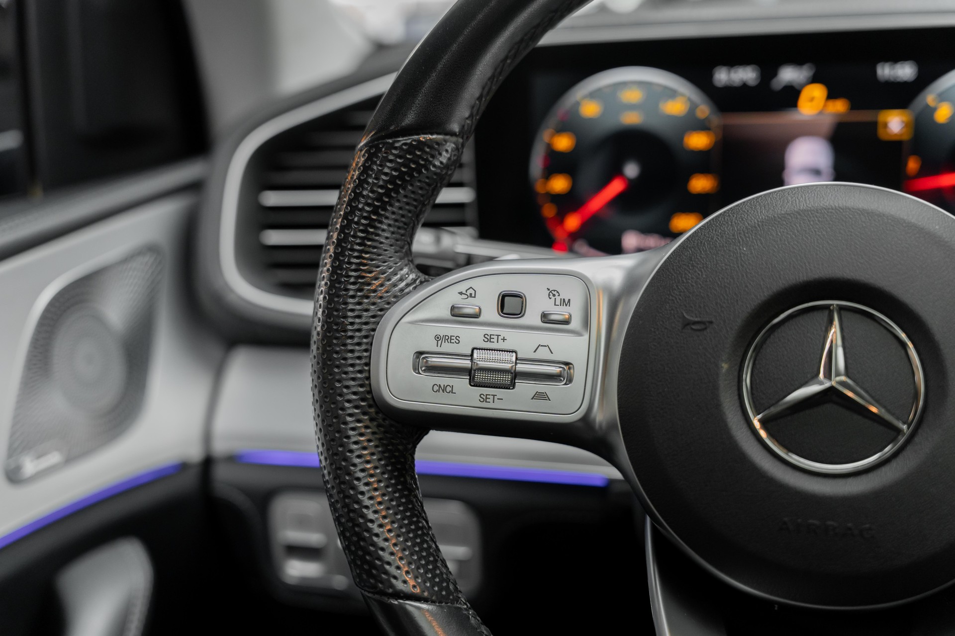 MERCEDES-BENZ GLE 400 d 4Matic AMG Line 9G-Tronic-image-19