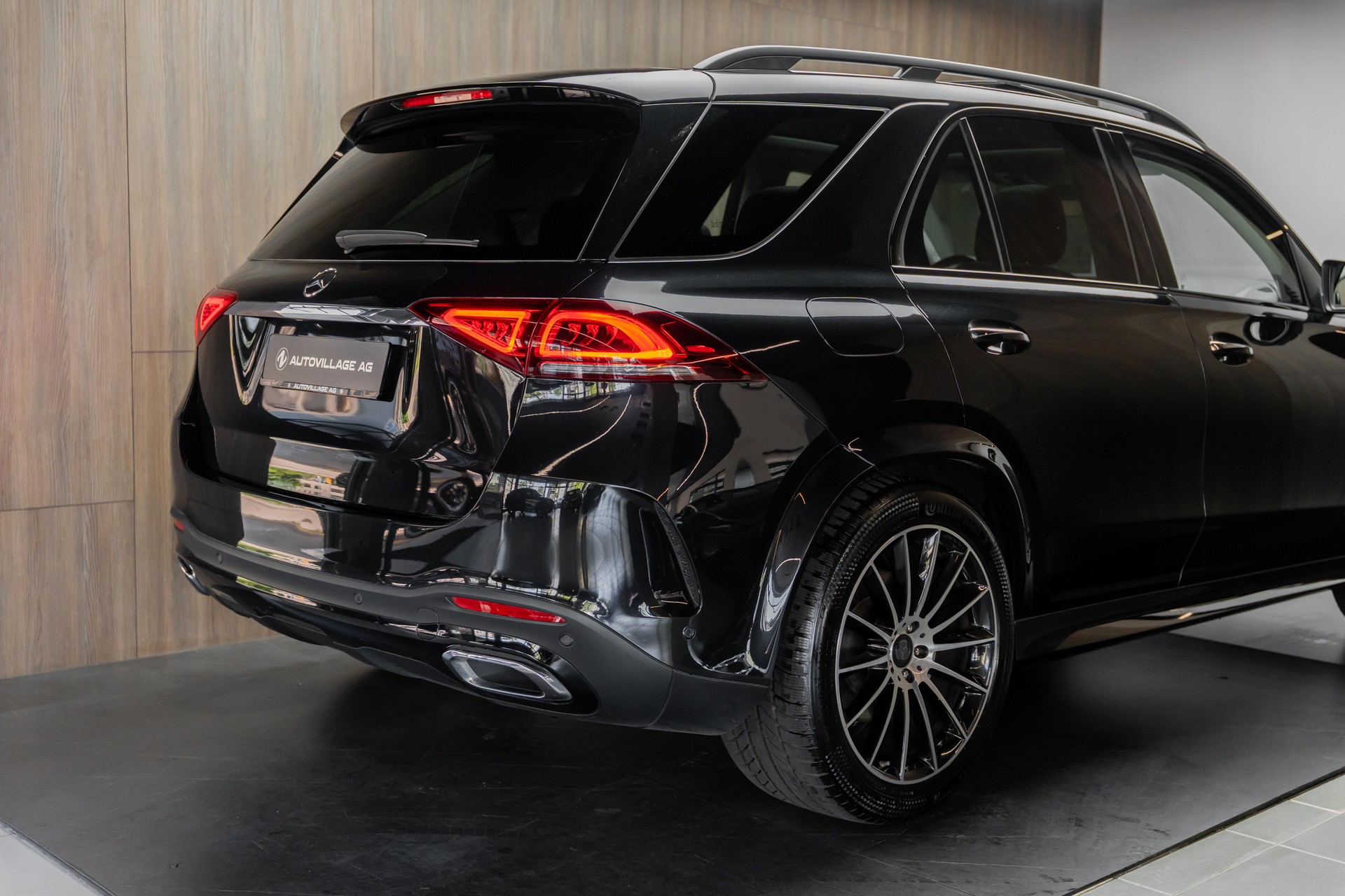 MERCEDES-BENZ GLE 400 d 4Matic AMG Line 9G-Tronic-image-26