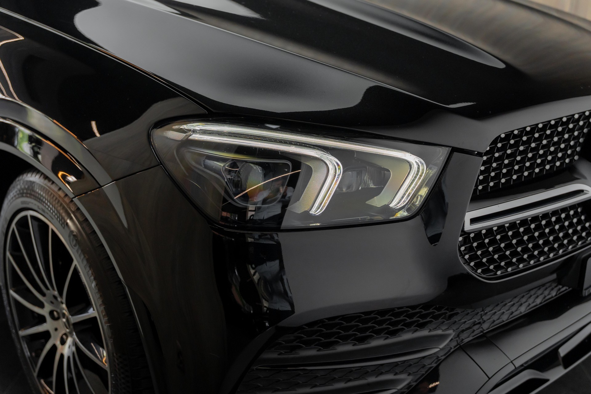 MERCEDES-BENZ GLE 400 d 4Matic AMG Line 9G-Tronic-image-23
