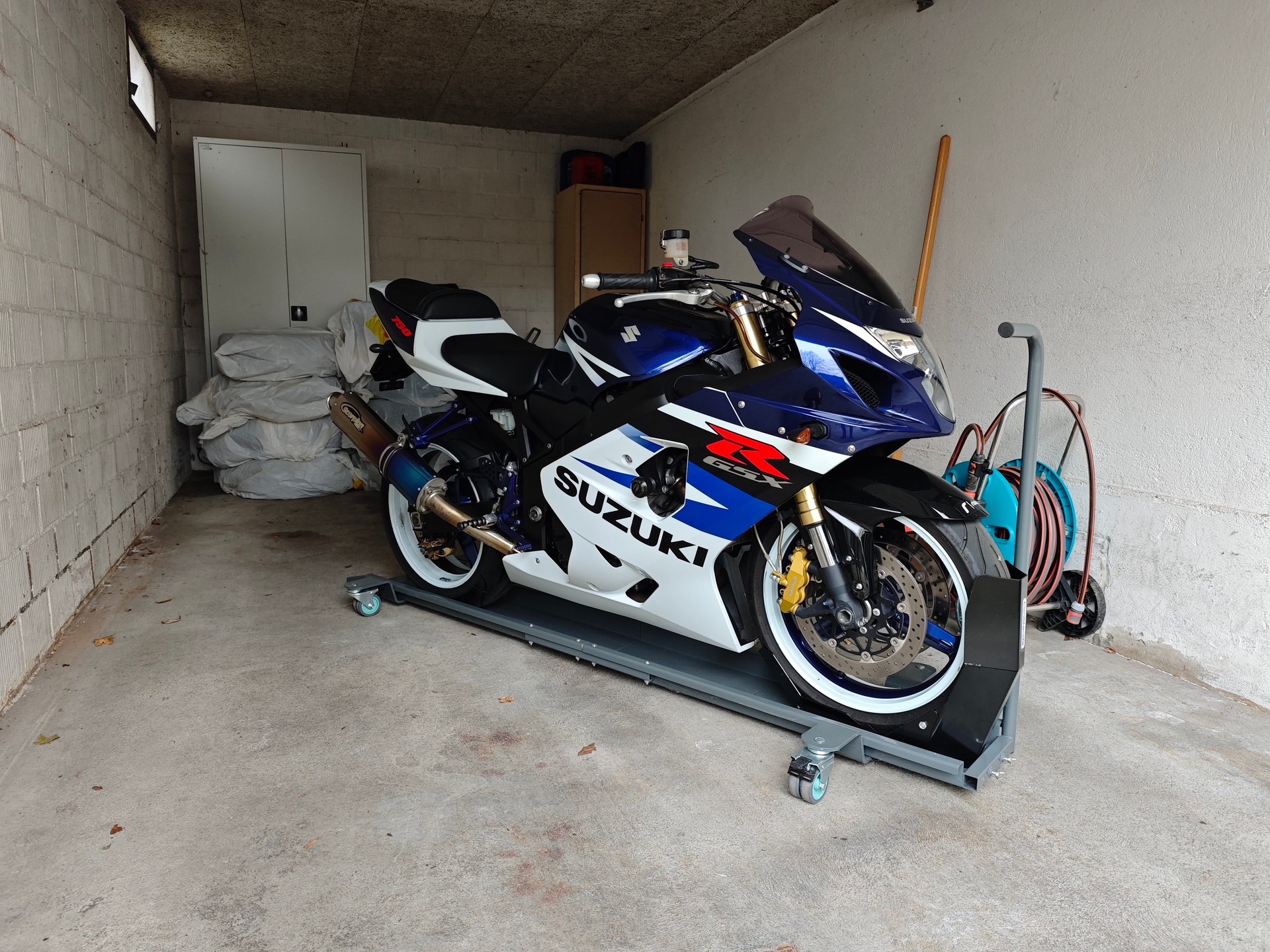 SUZUKI GSX-R 750 K4/K5-image-0