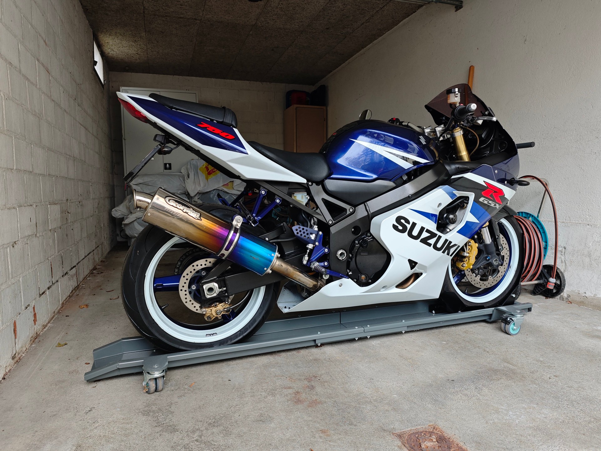SUZUKI GSX-R 750 K4/K5-image-2