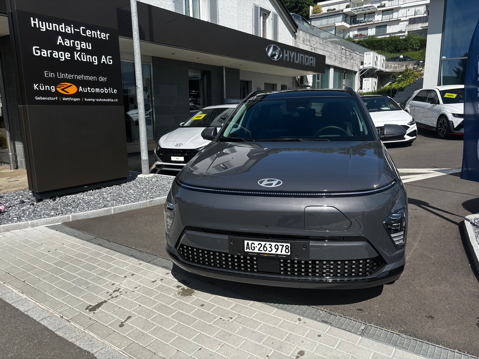 HYUNDAI Kona EV 65.4 kWh Vertex-showroom-element-1