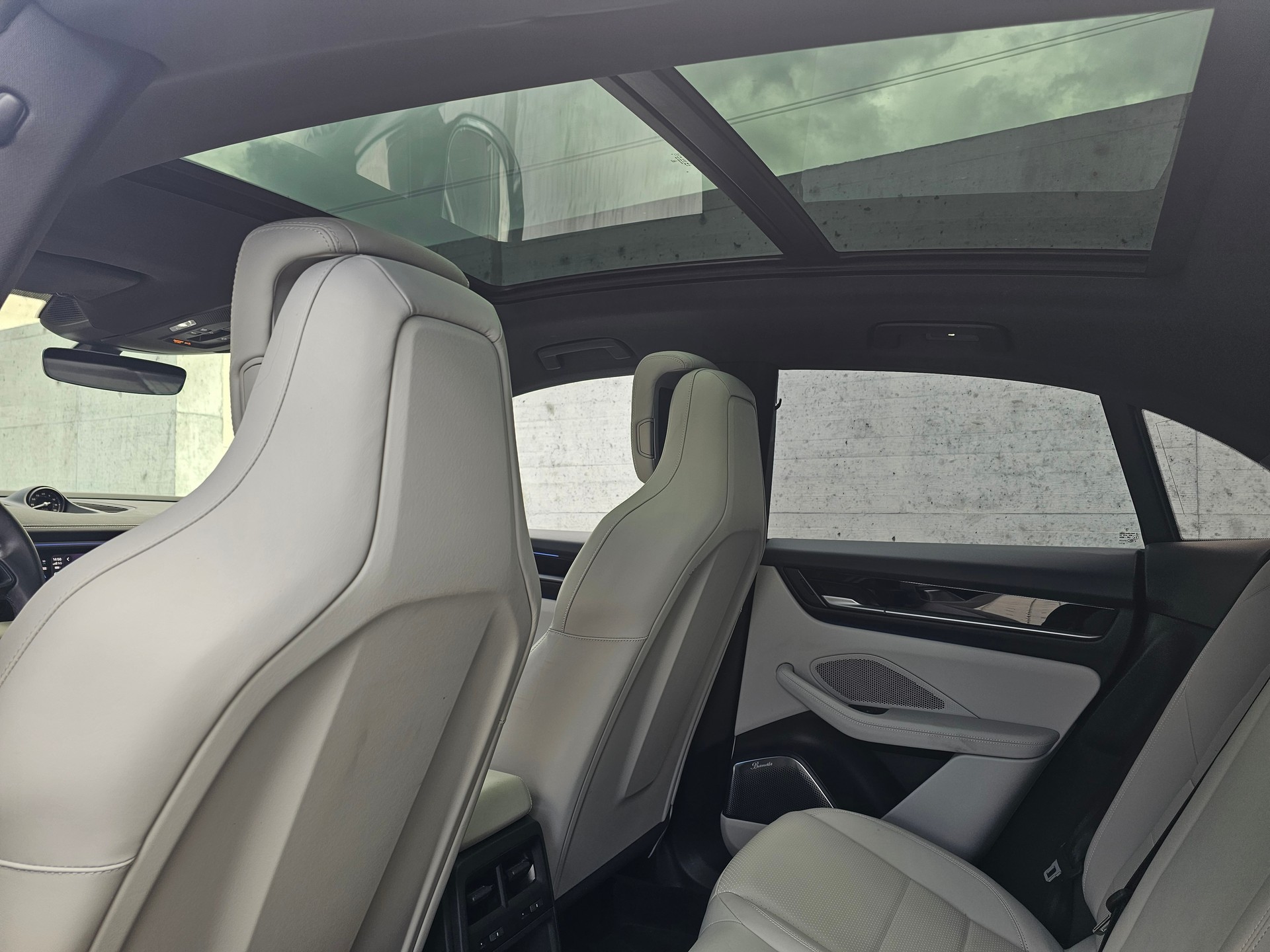 PORSCHE Macan 4 100kWh-image-11
