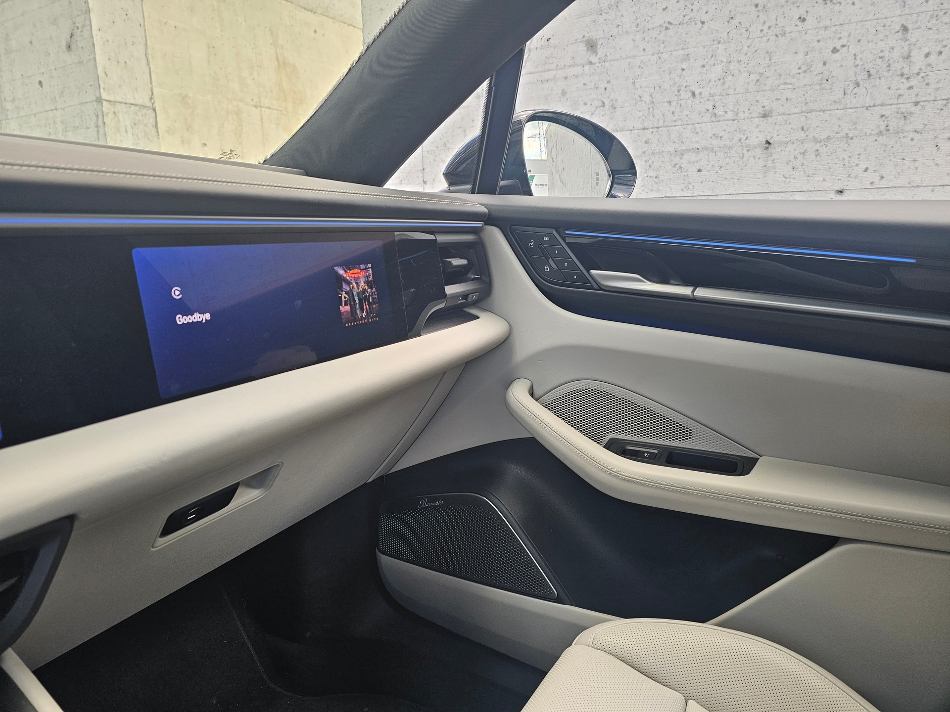 PORSCHE Macan 4 100kWh-image-15