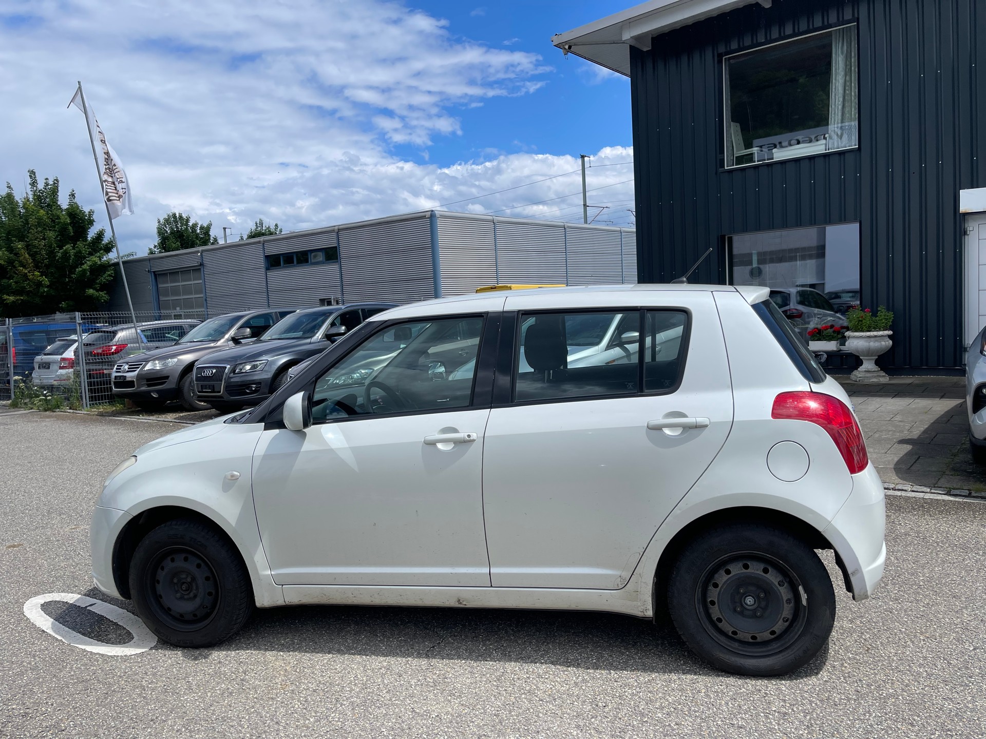 SUZUKI Swift 1.3i 16V GL Top 4x4-image-7