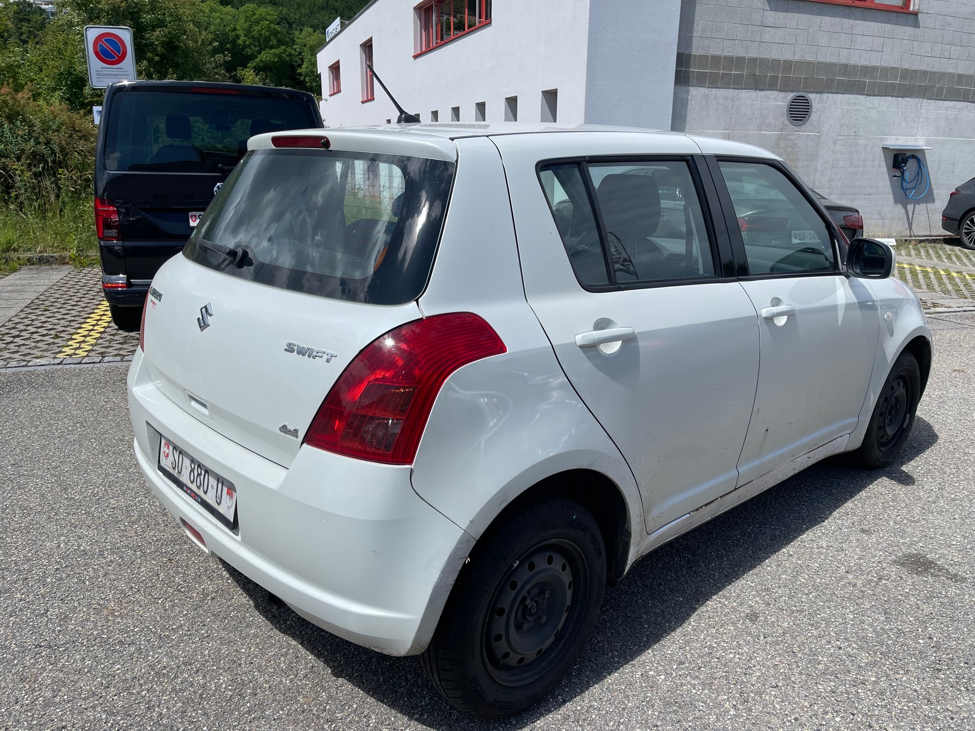 SUZUKI Swift 1.3i 16V GL Top 4x4-image-3