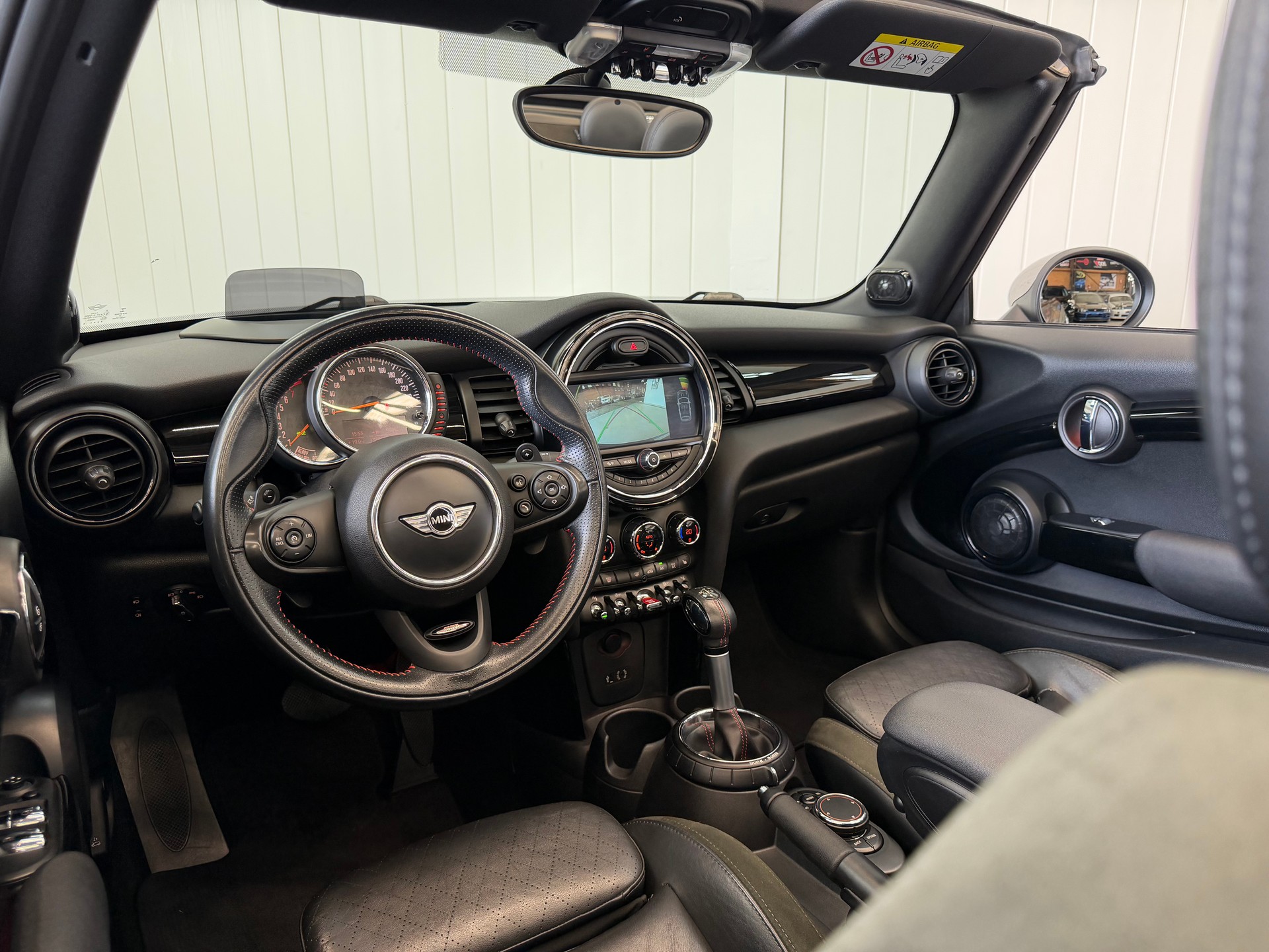 MINI Cooper S Cabriolet Steptronic-image-14