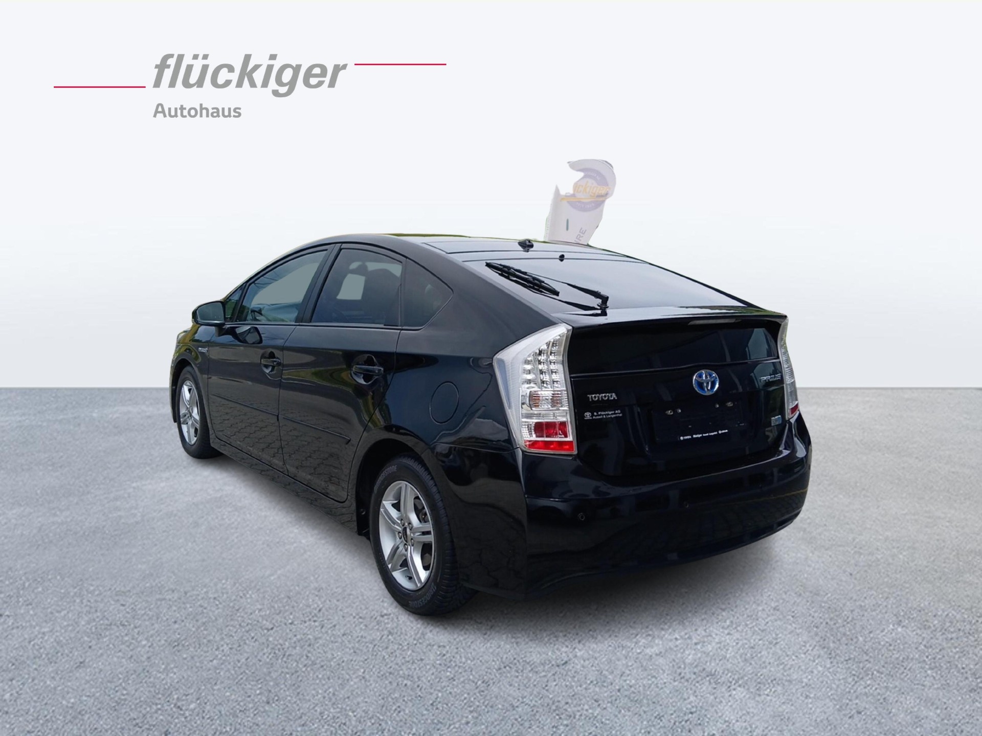 TOYOTA Prius 1.8 VVTi HSD Sol Premium-showroom-element-2