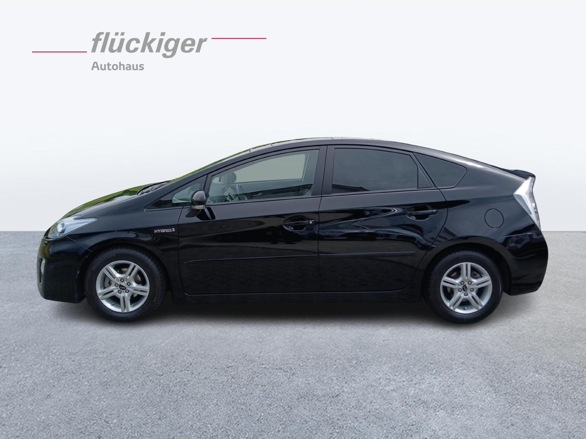 TOYOTA Prius 1.8 VVTi HSD Sol Premium-showroom-element-1