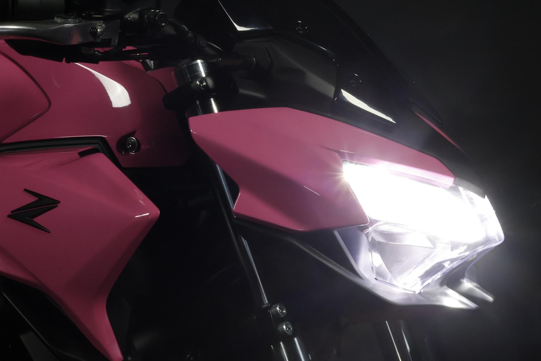 KAWASAKI Z 650 (50/35 KW) *Barbie Edition* Level 2-image-3