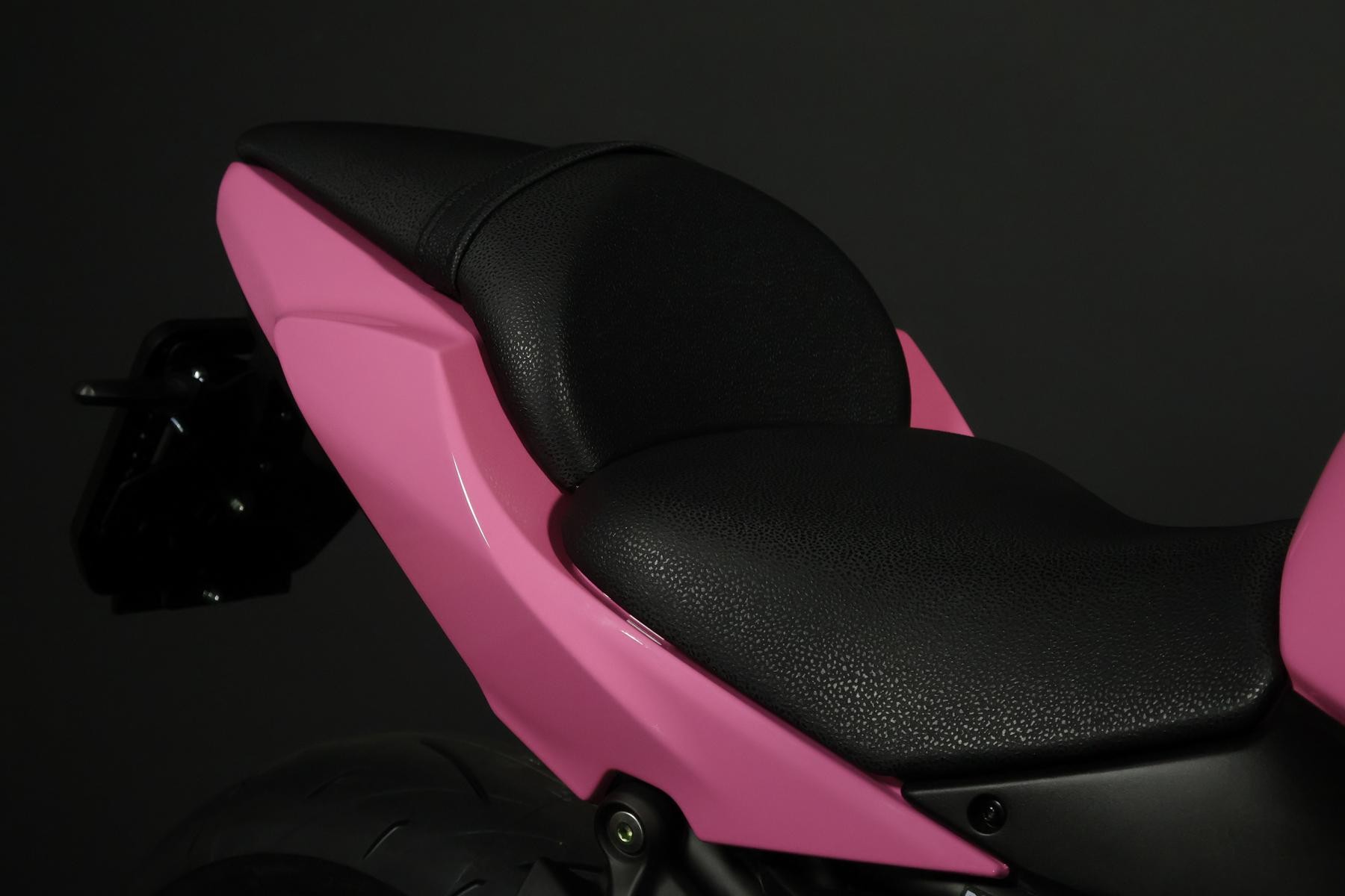 KAWASAKI Z 650 (50/35 KW) *Barbie Edition* Level 2-image-7