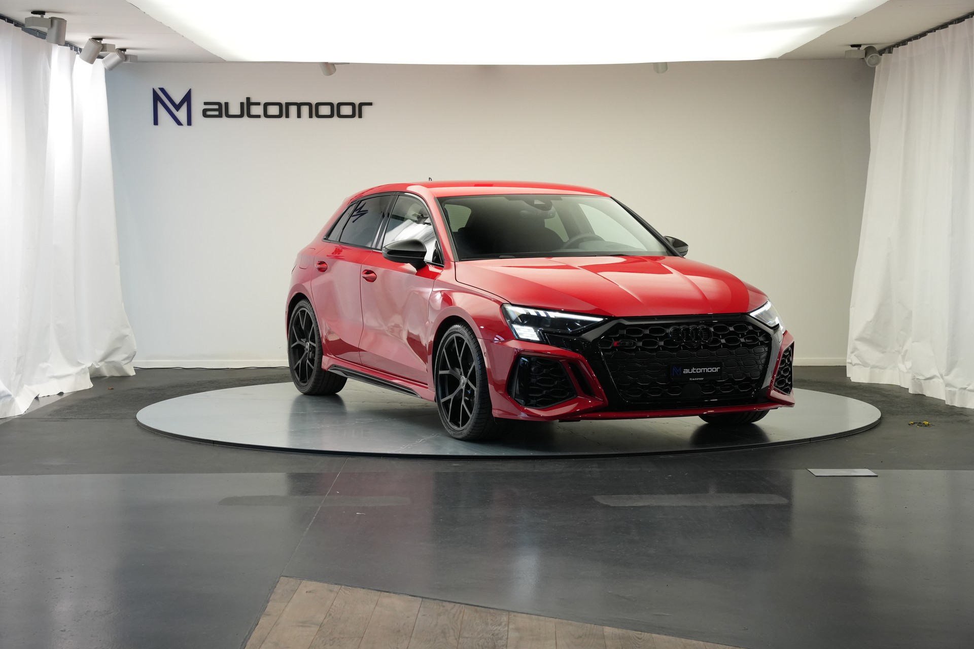 AUDI RS3 Sportback 2.5 TSI quattro S-tronic *Keramikbremse* *CH-Fahrzeug* *Carbon*-showroom-element-2