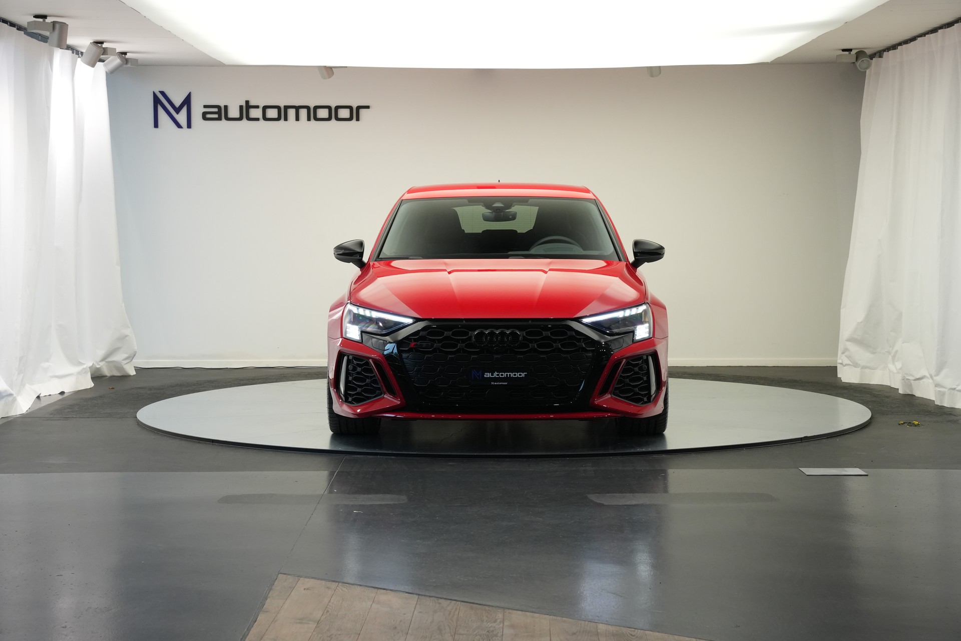 AUDI RS3 Sportback 2.5 TSI quattro S-tronic *Keramikbremse* *CH-Fahrzeug* *Carbon*-showroom-element-1