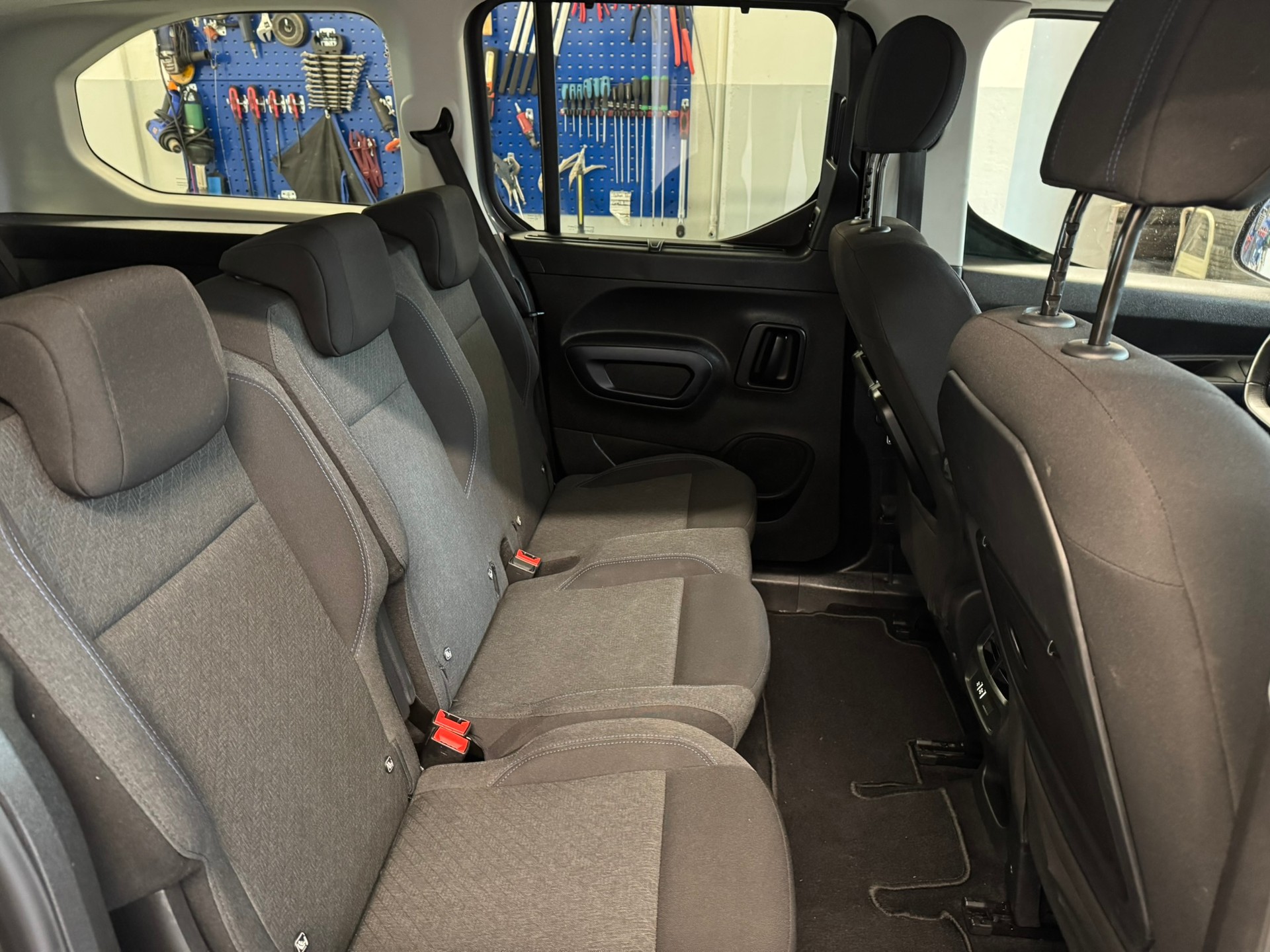 PEUGEOT Rifter Long 1.5 BlueHDi 7PL Active EAT8-image-19