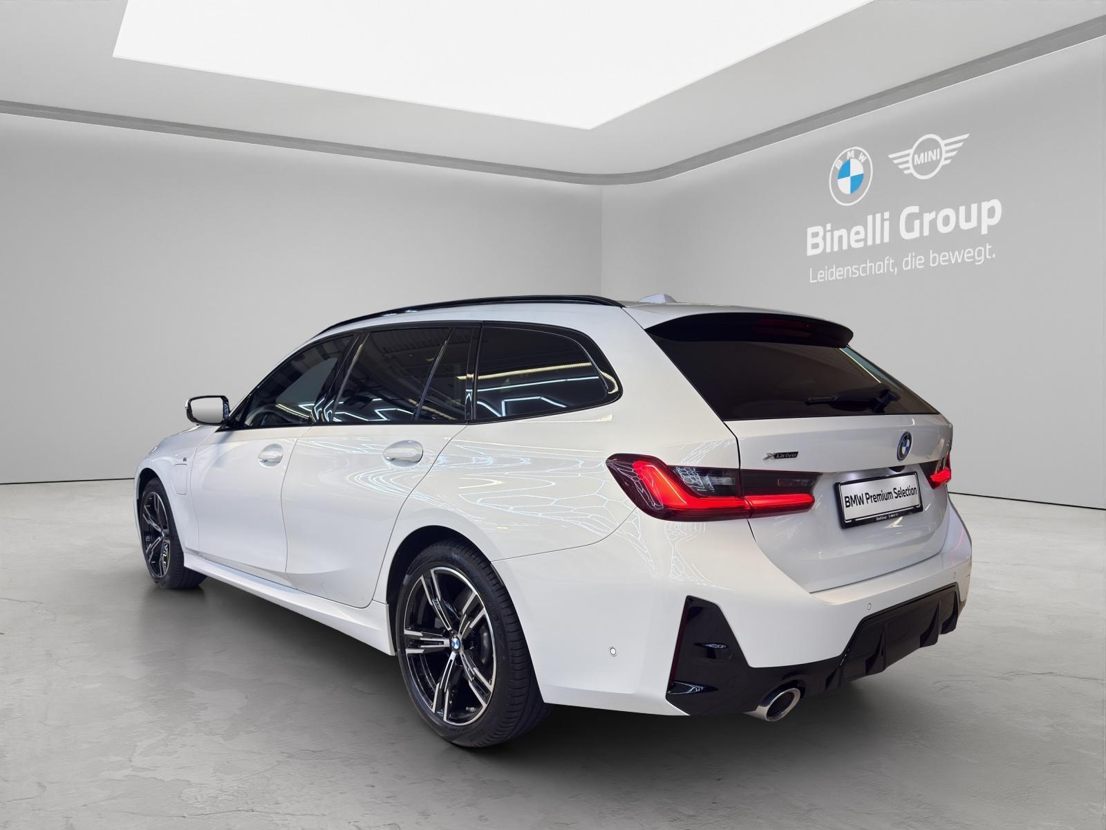 BMW 330e xDrive Touring M-SportPaket-image-3