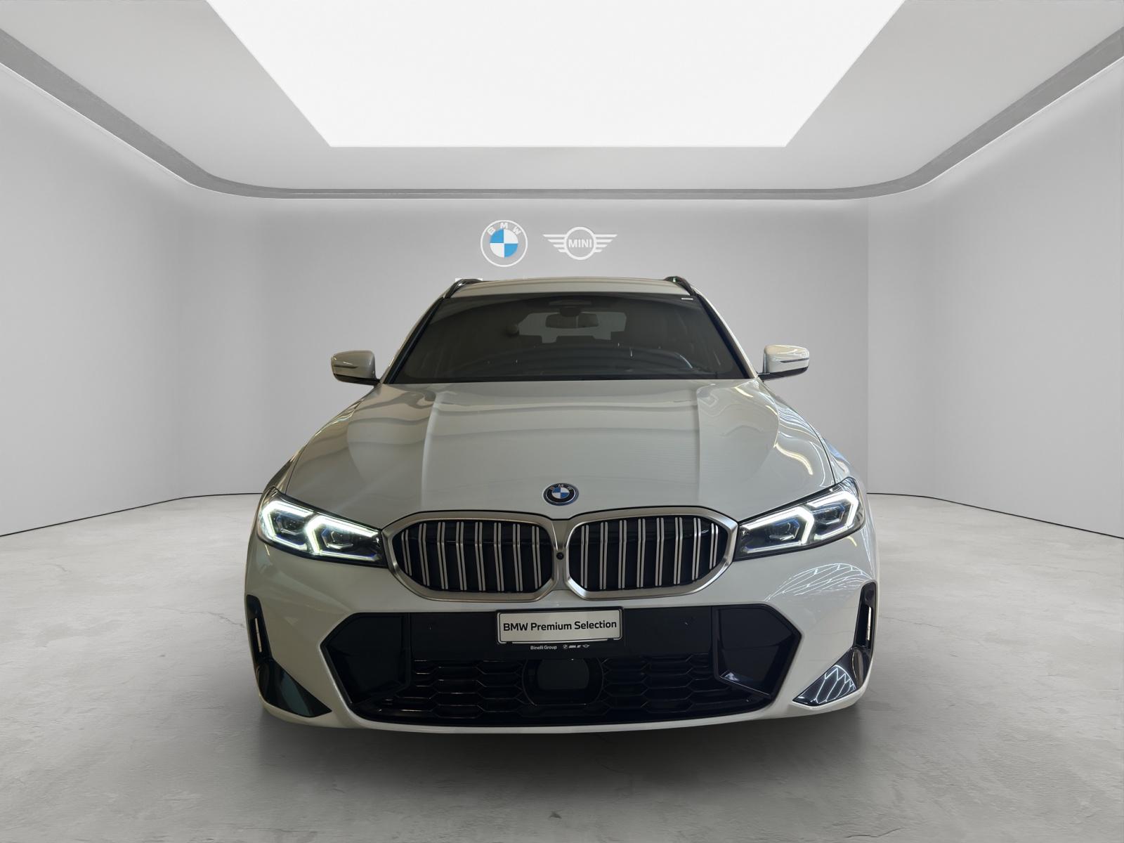 BMW 330e xDrive Touring M-SportPaket-image-8