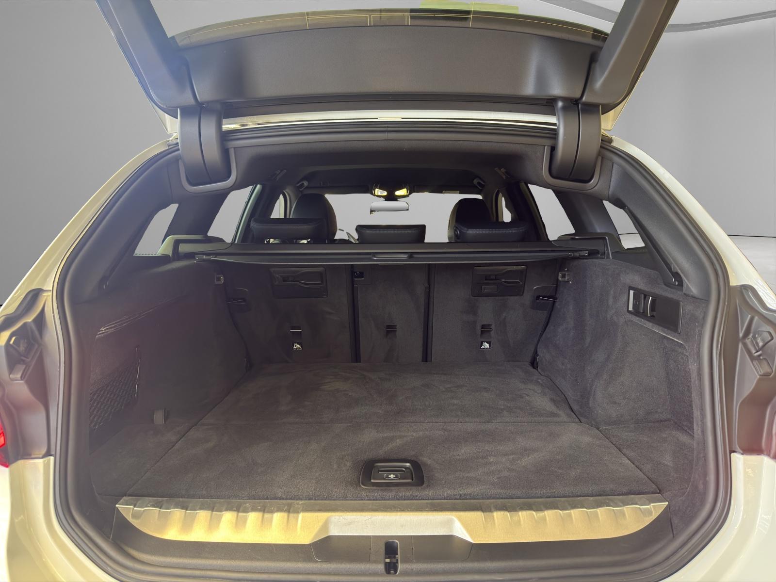 BMW 330e xDrive Touring M-SportPaket-image-20